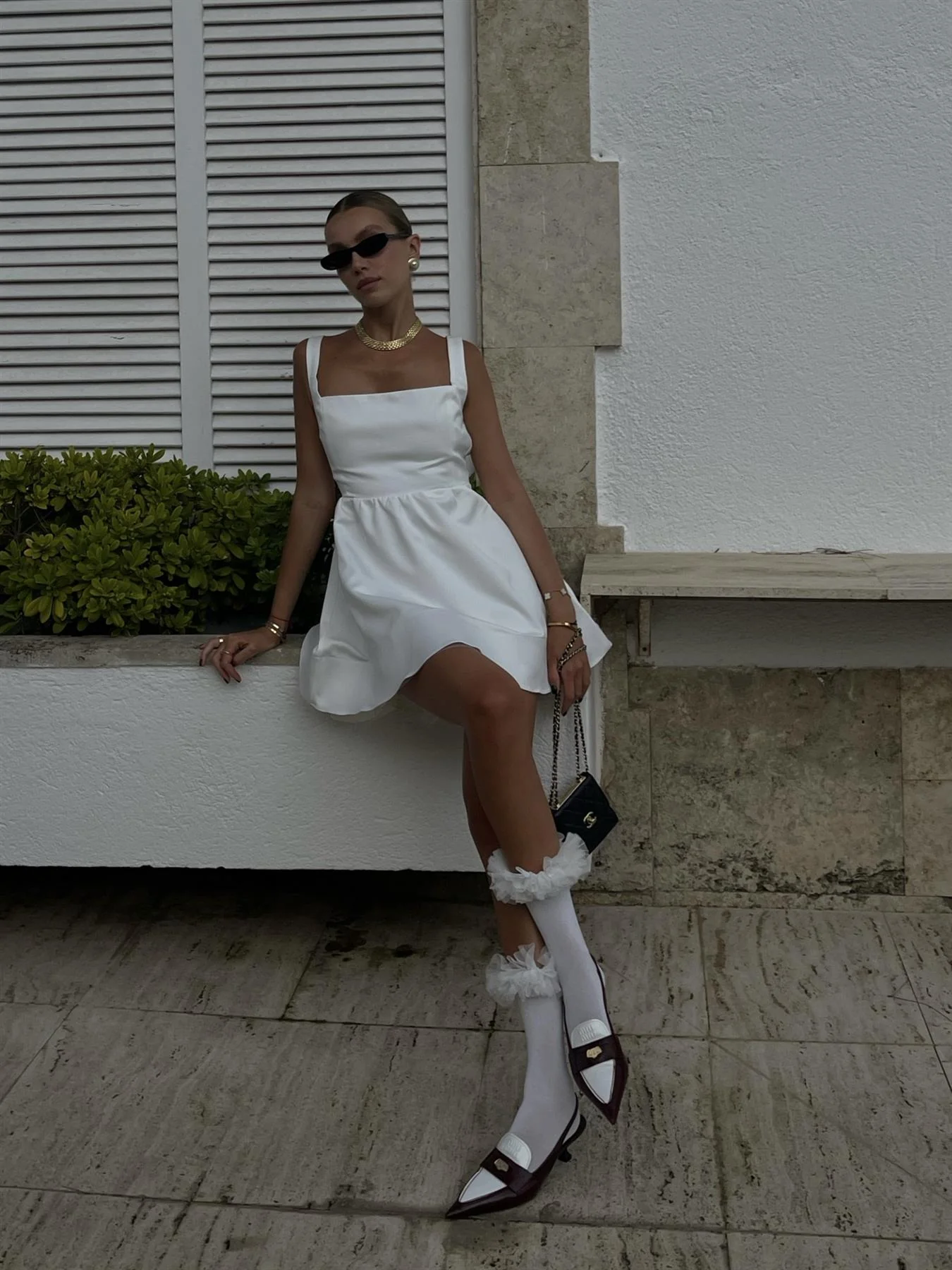 Arianna Bow-Back Mini-Dress -White - Image 4