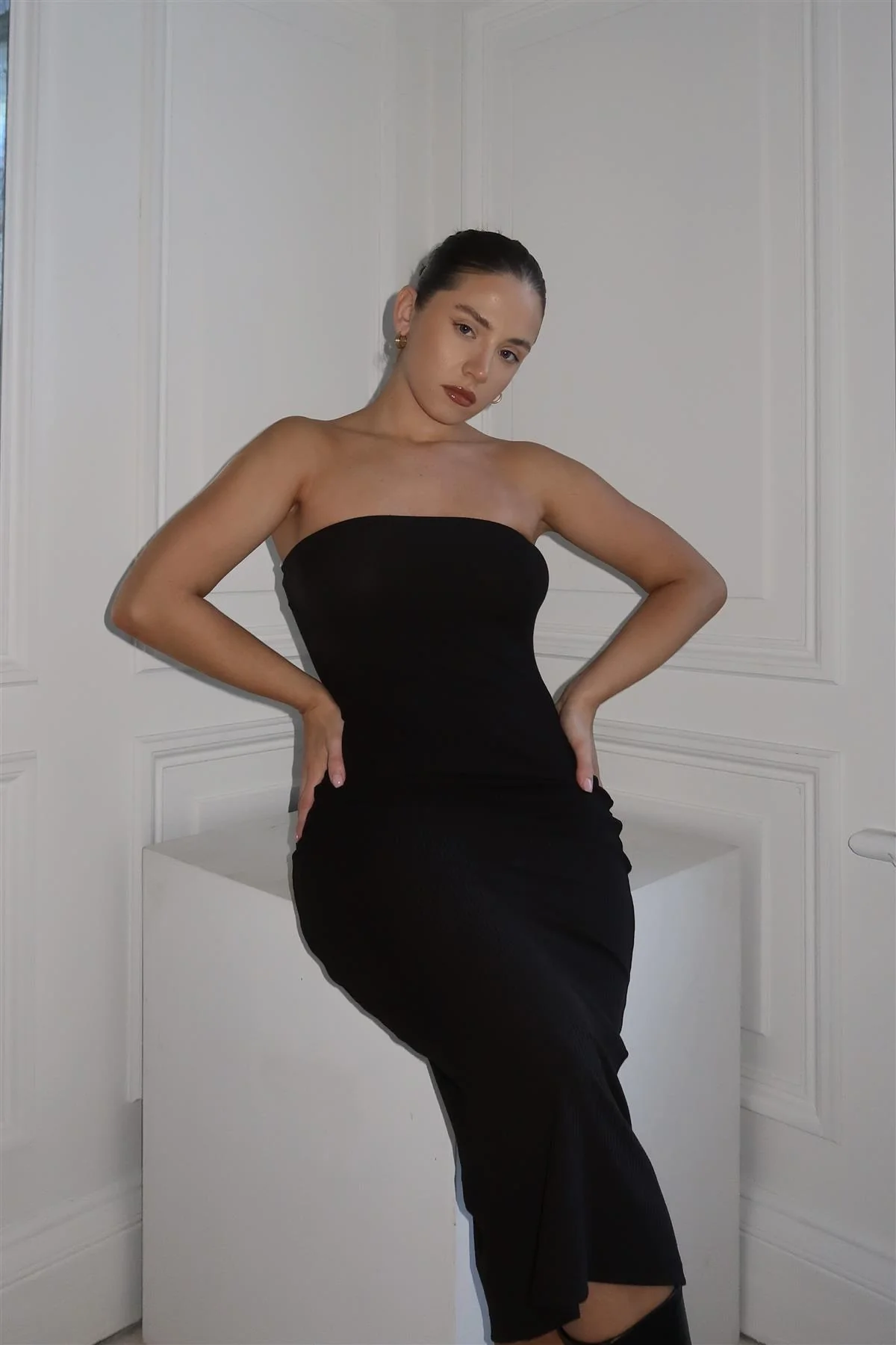 Black Bandeau Bodycon Midi-Dress - Image 3