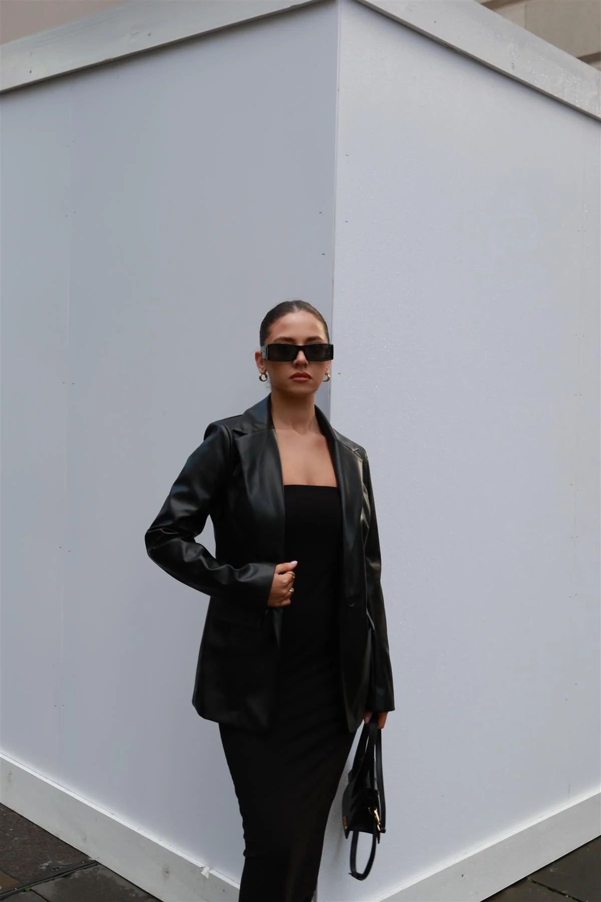 Black Bandeau Bodycon Midi-Dress - Image 5
