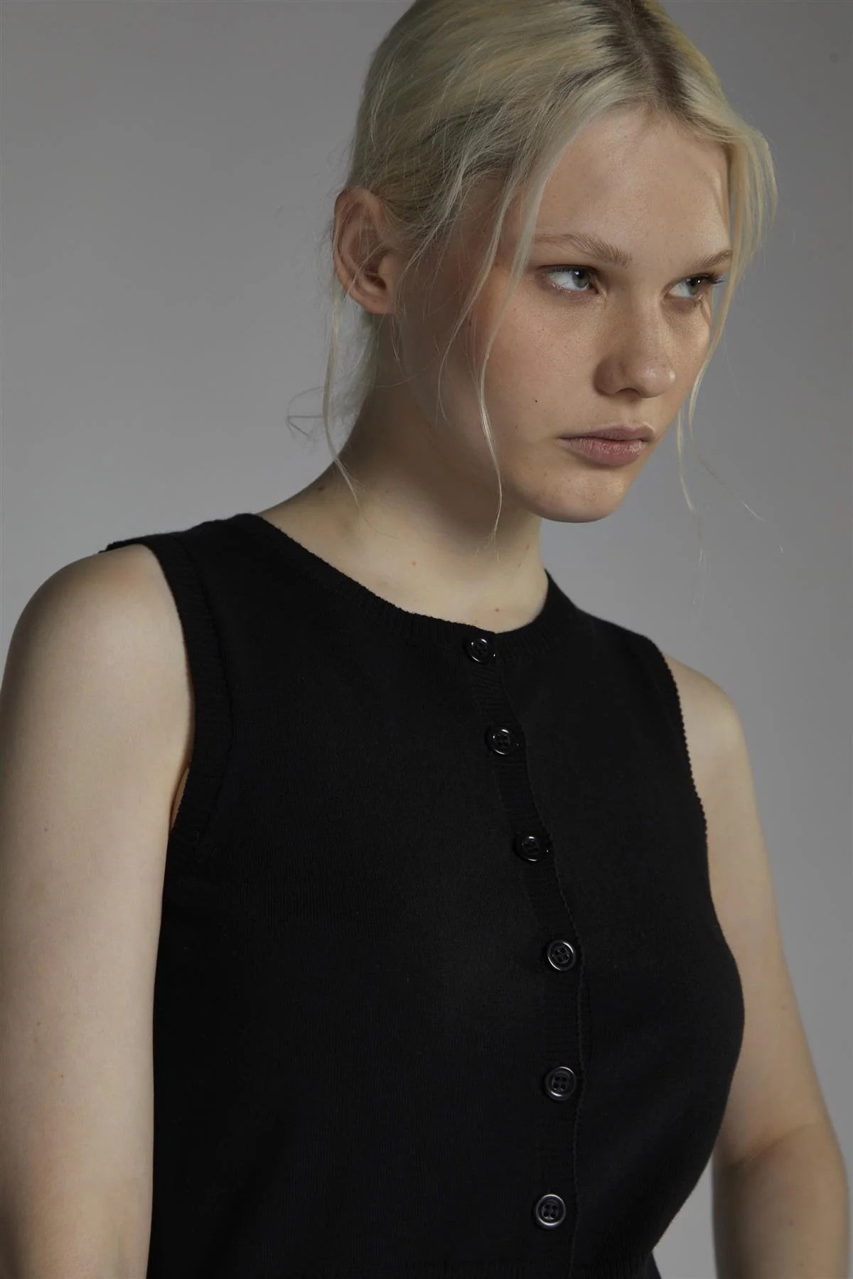 Black Button-Front-Vest Sleeveless-Top - Image 3