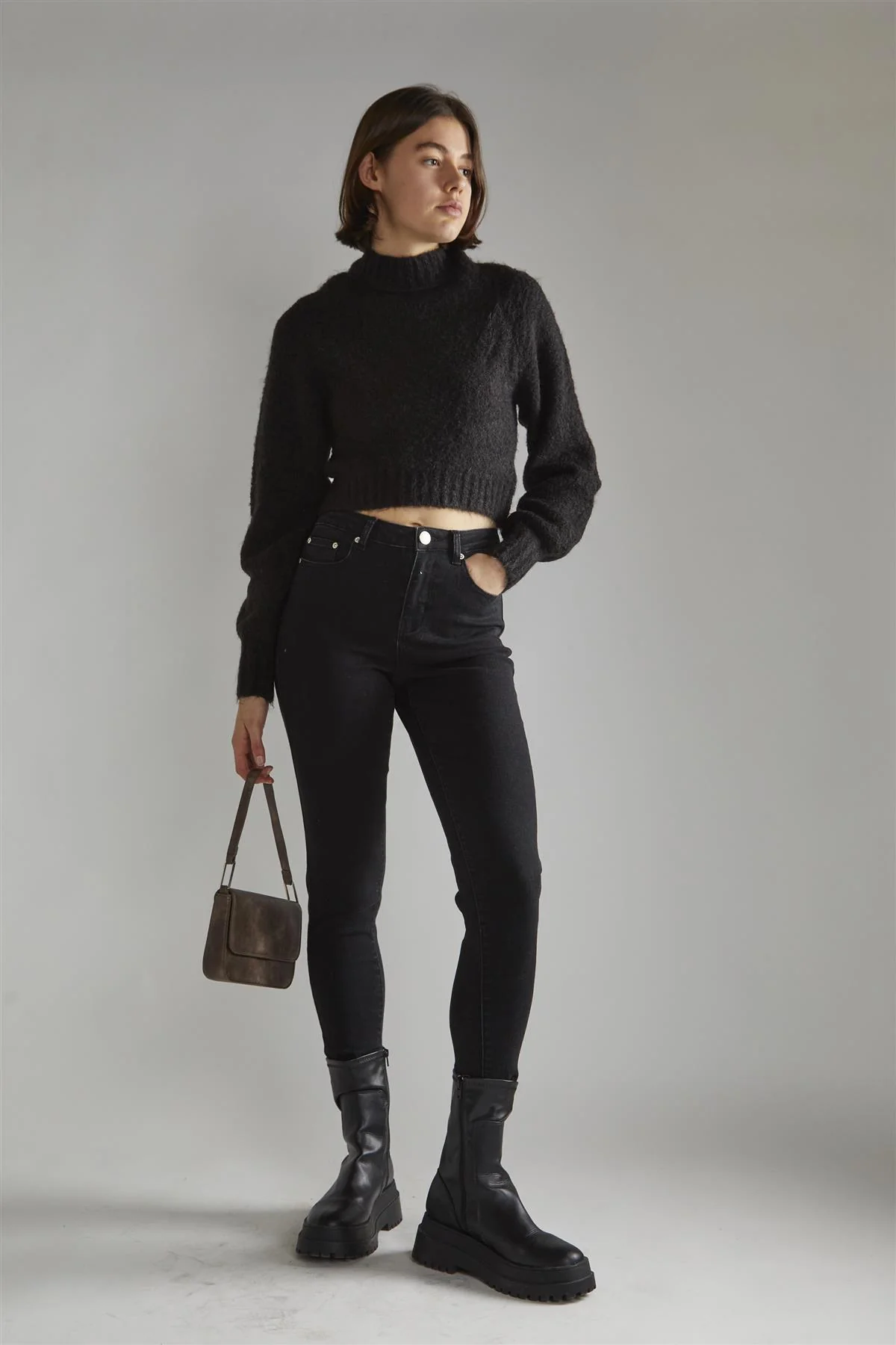 Black Crew Neck Crop-Jumper - Image 4