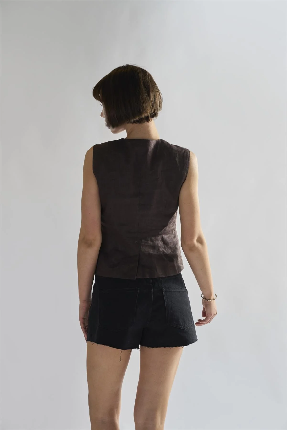 Black Cut-Off-Frayed Shorts - Image 2