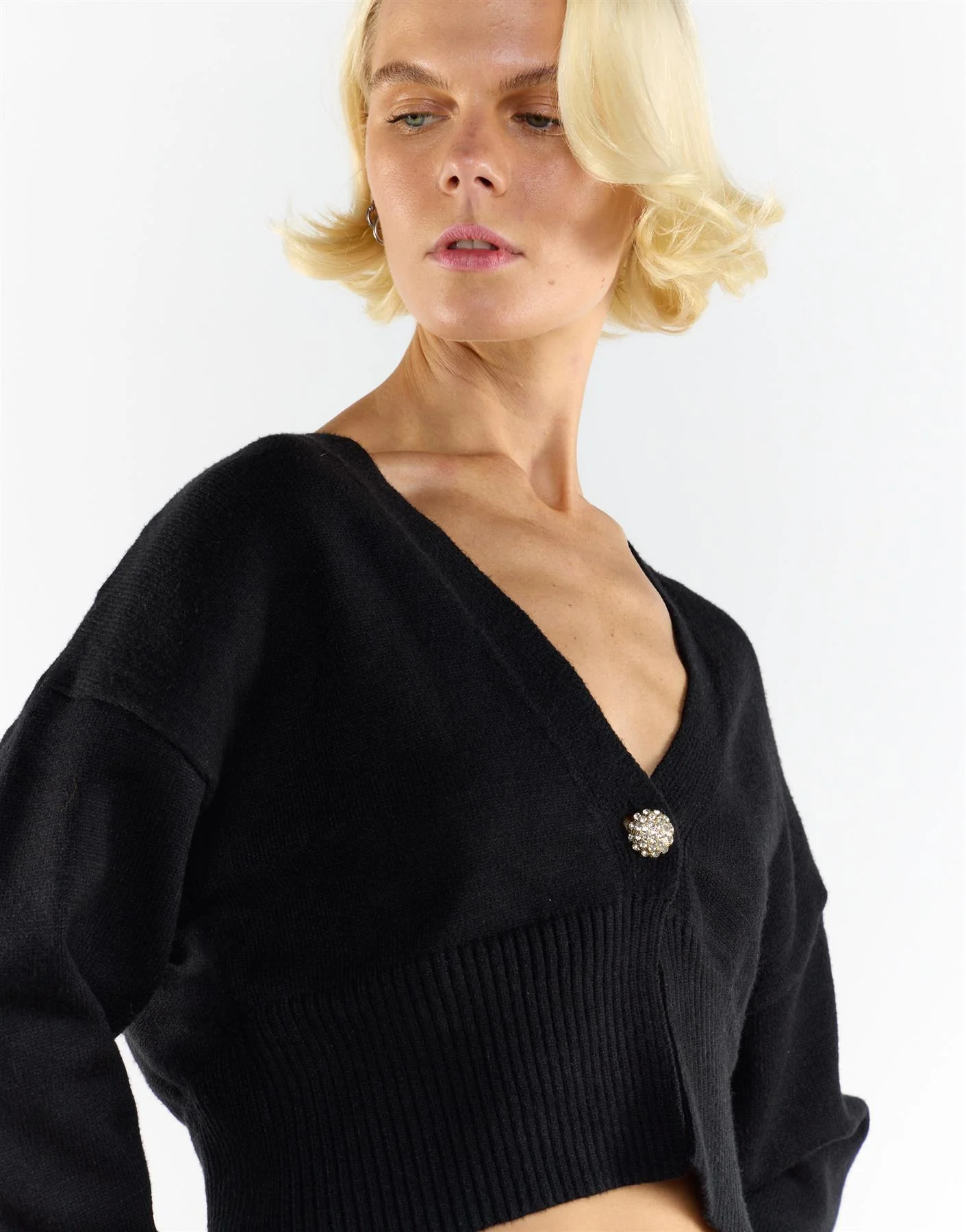 Black Fine-Knitted Long Sleeve Cropped Cardigan - Image 3