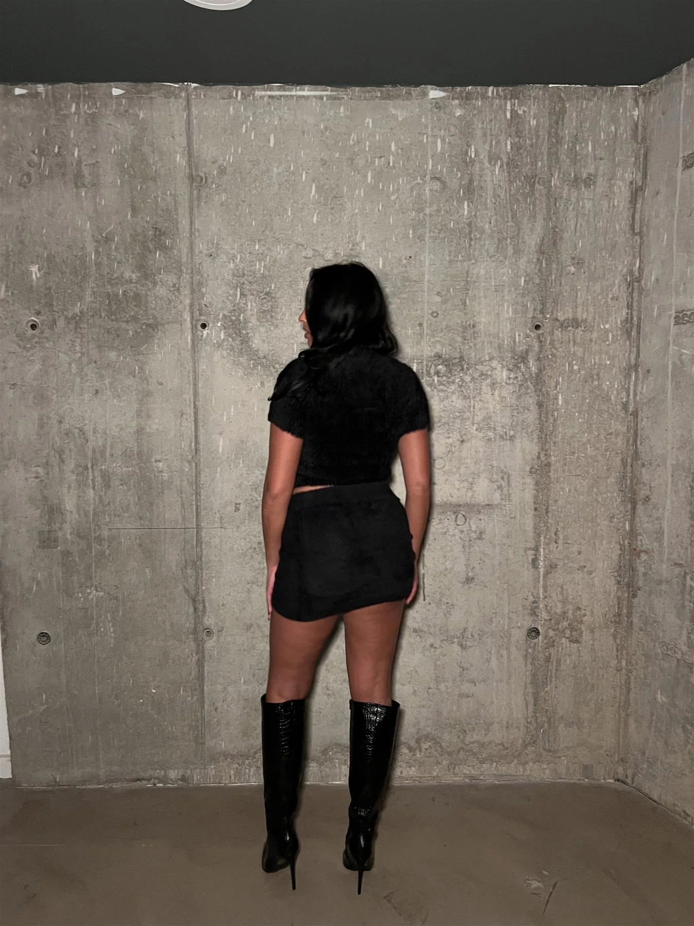 Black Fluffy-Knit Crop-Top - Image 2