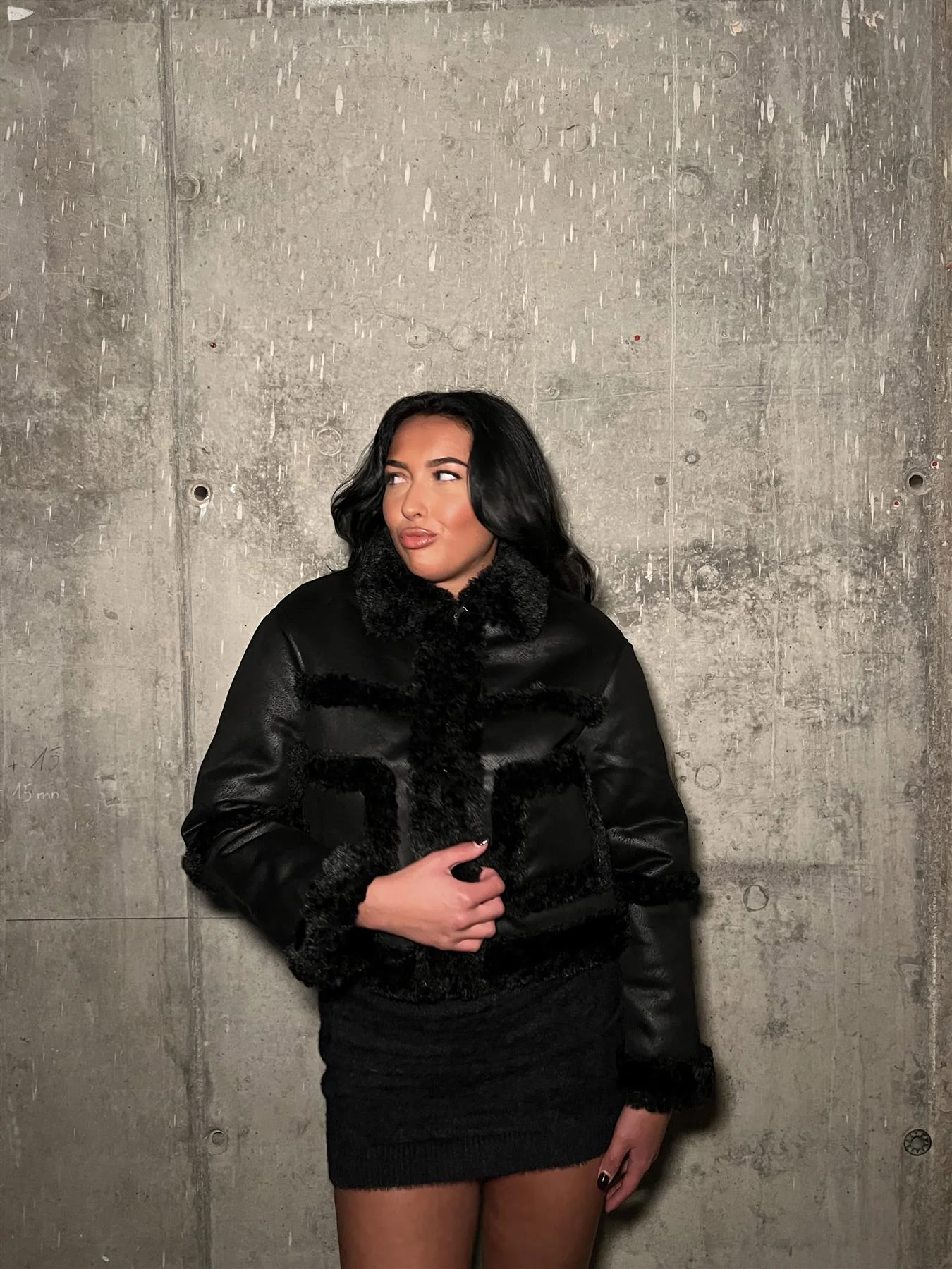 Black Fur-Trim Cropped-Jacket - Image 4