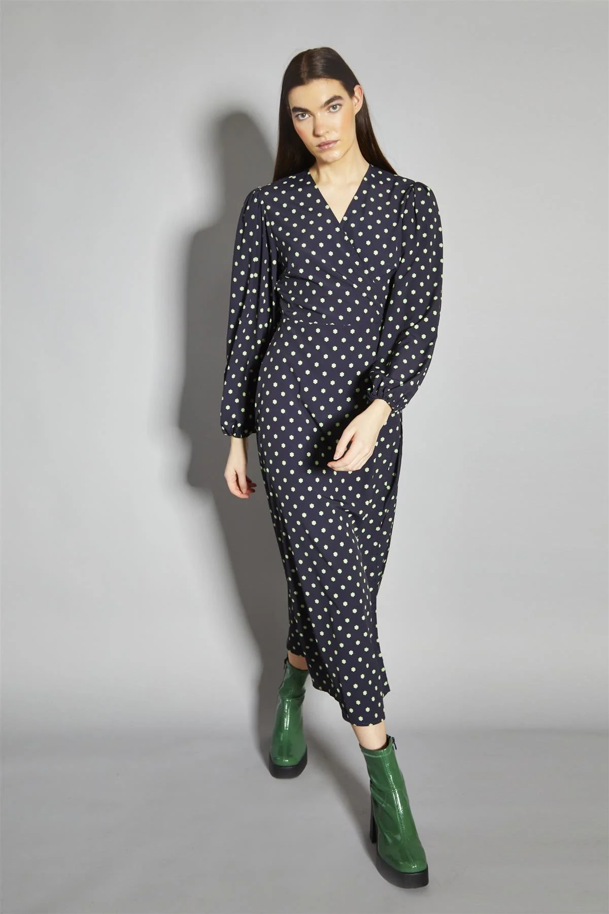 Black-Green Geo-Daisy Wrap Maxi-Dress - Image 3