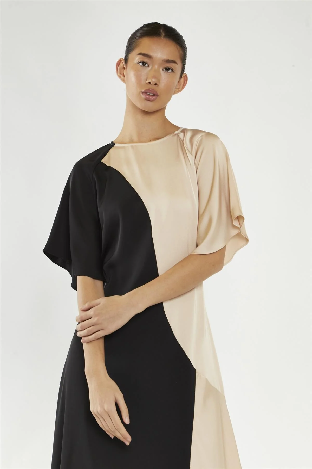Black-Nude Flared Maxi-Dress - Image 3