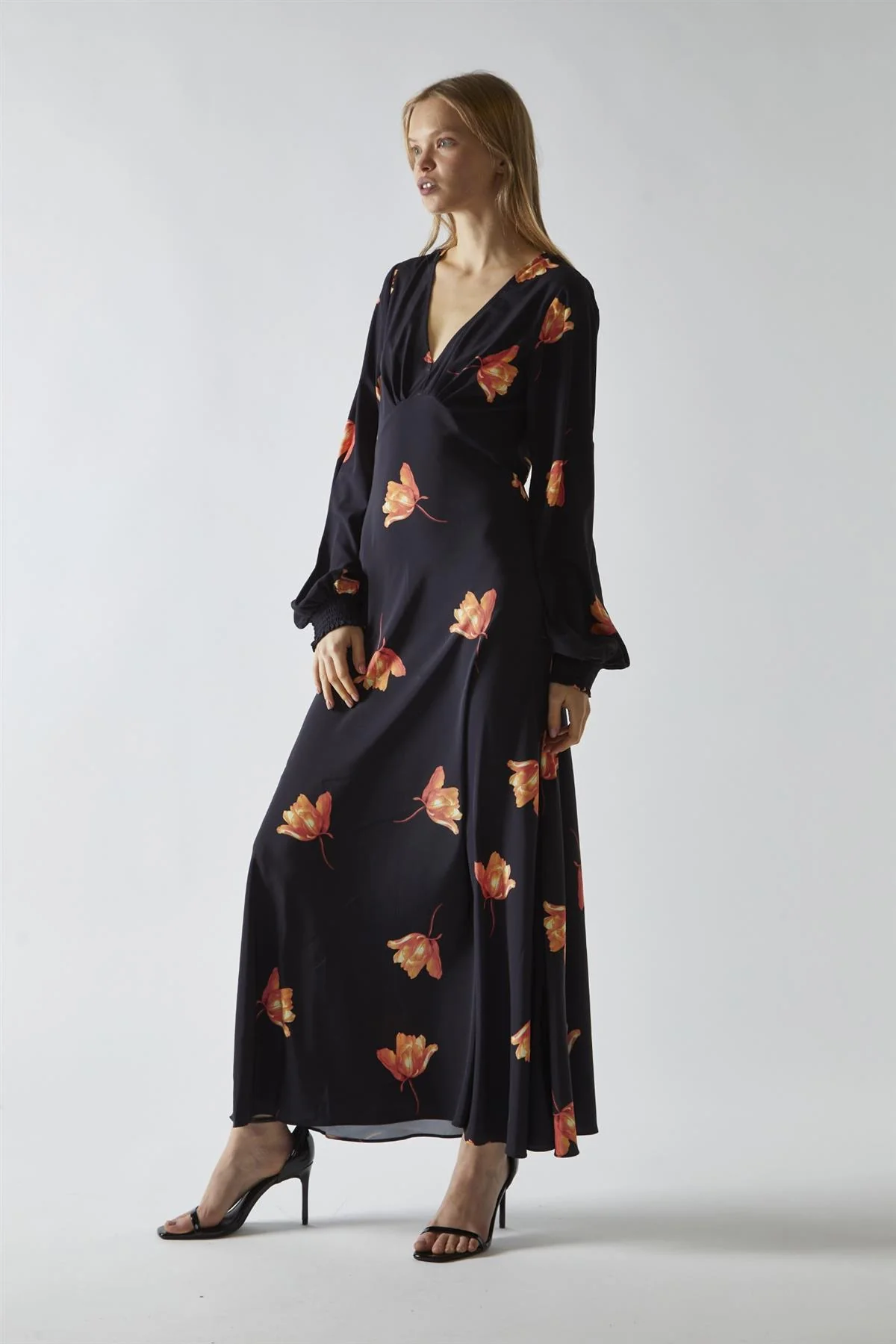 Black-Orange Flower V-neck Midi-Dress - Image 5