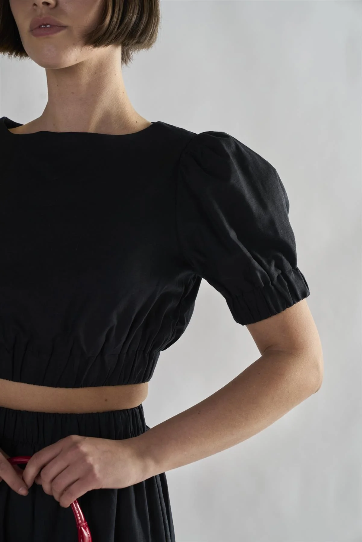 Black Puff-Sleeves Crop Tops - Image 4