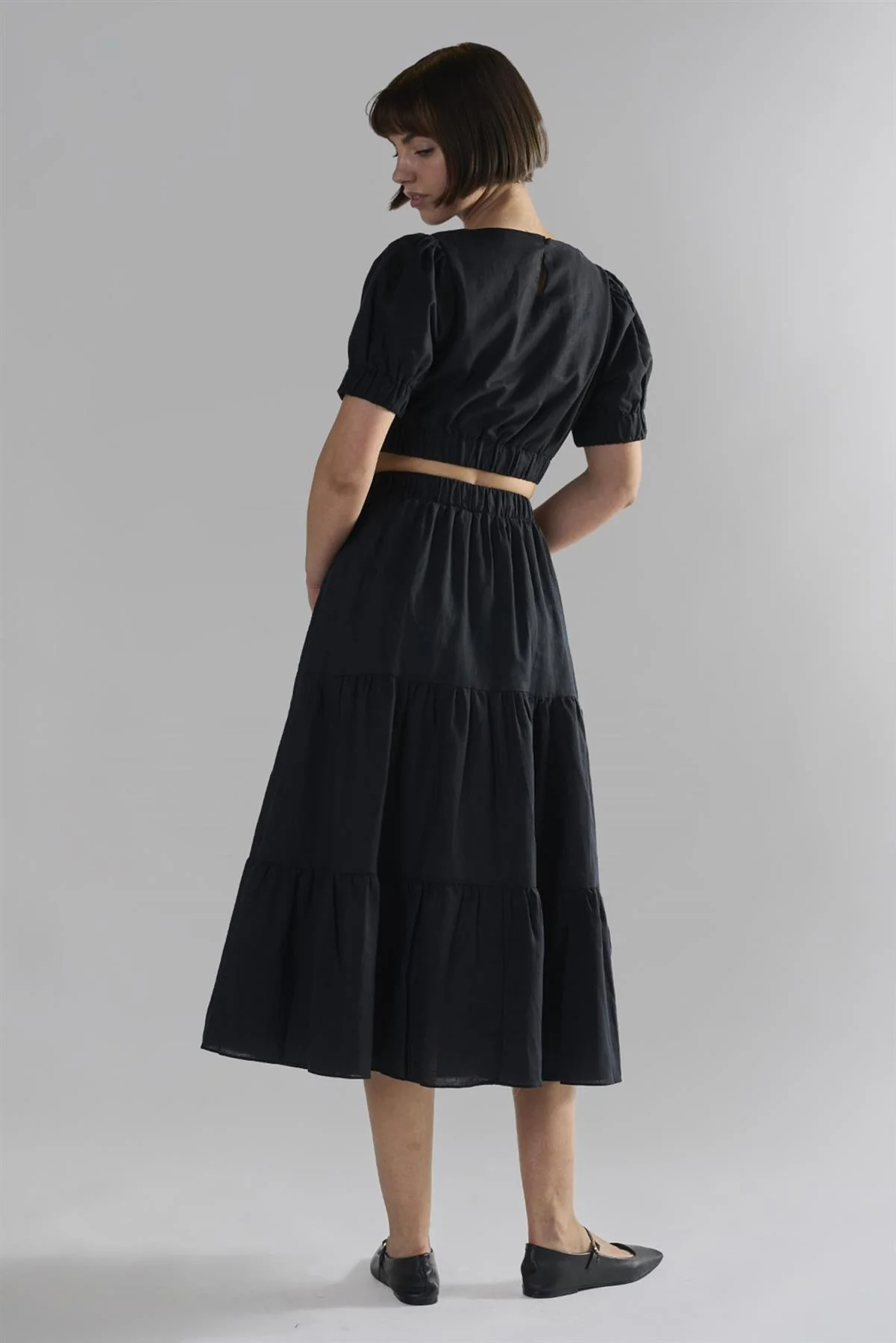 Black Puffed-Sleeve Crop-Top - Image 4