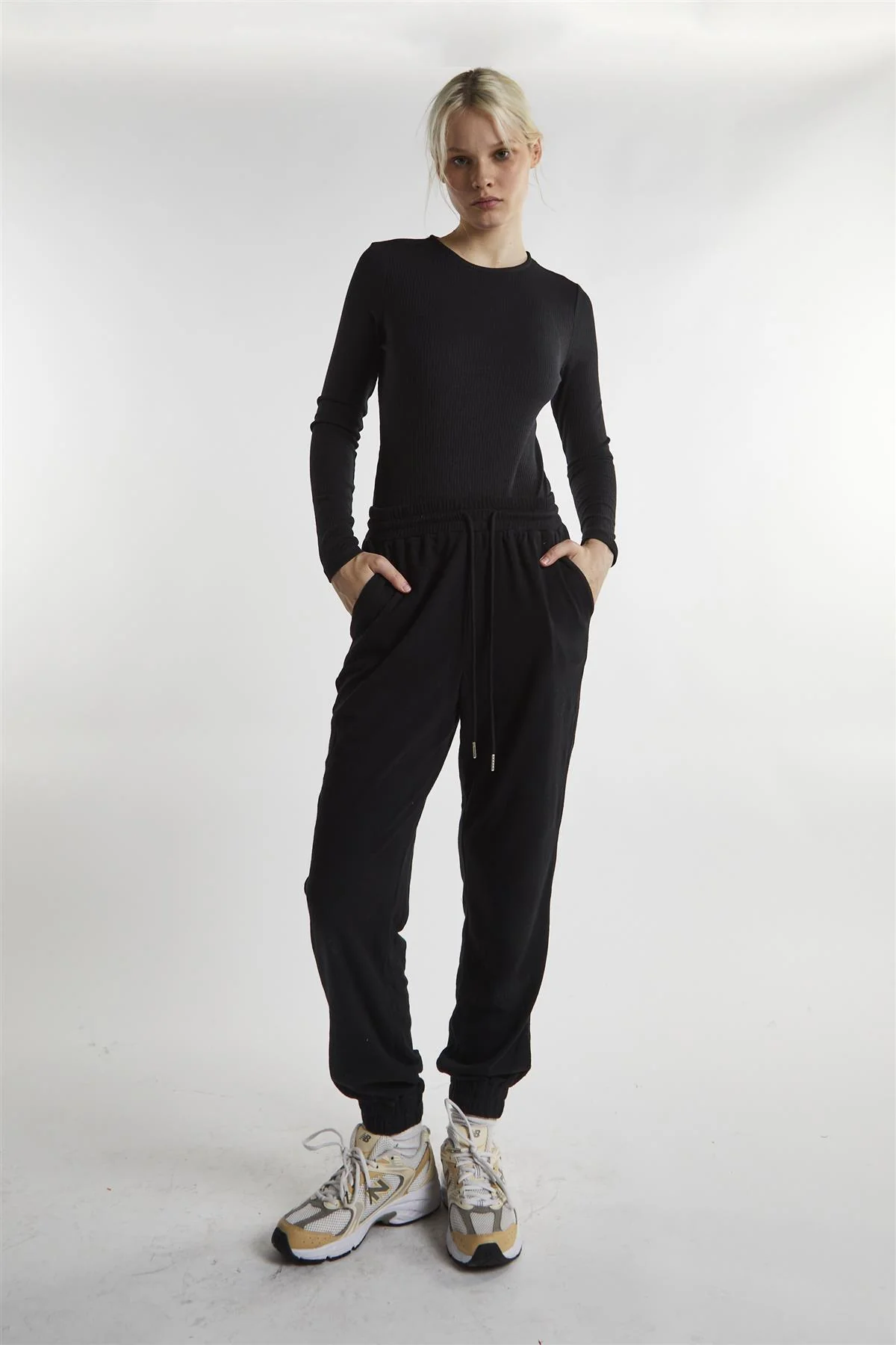 Black Rib Open Back Long-Sleeve-Bodysuit