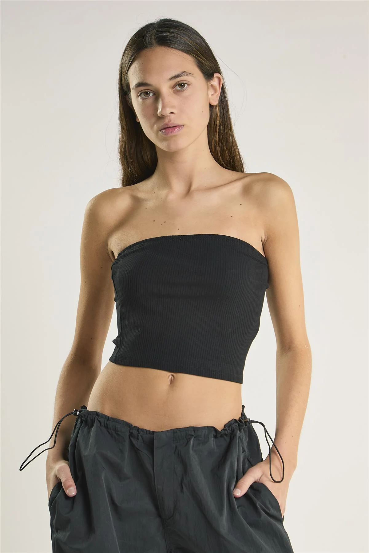 Black Ribbed-Bandeau Crop-Top - Image 3