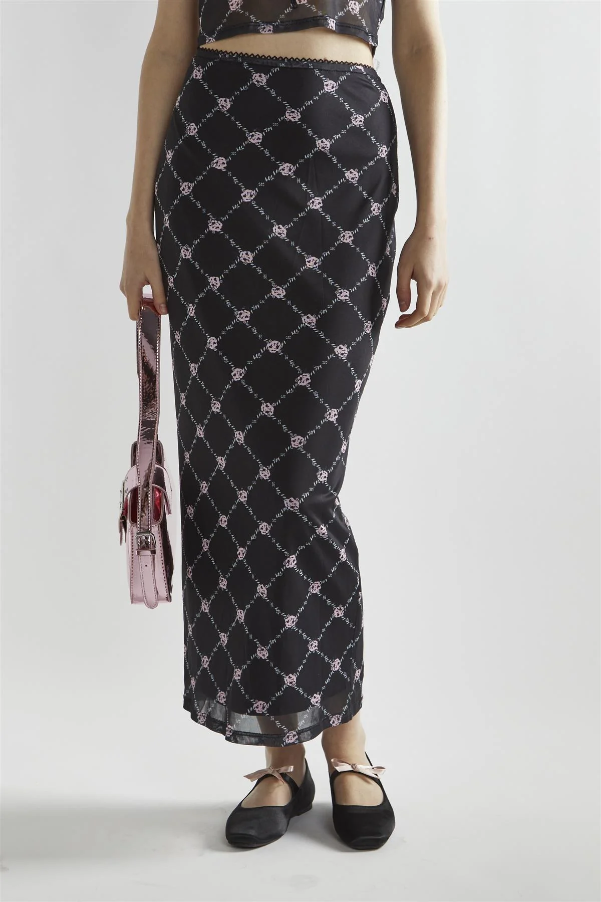 Black Rose-Trellis Mesh Bodycon Maxi-Skirt - Image 3