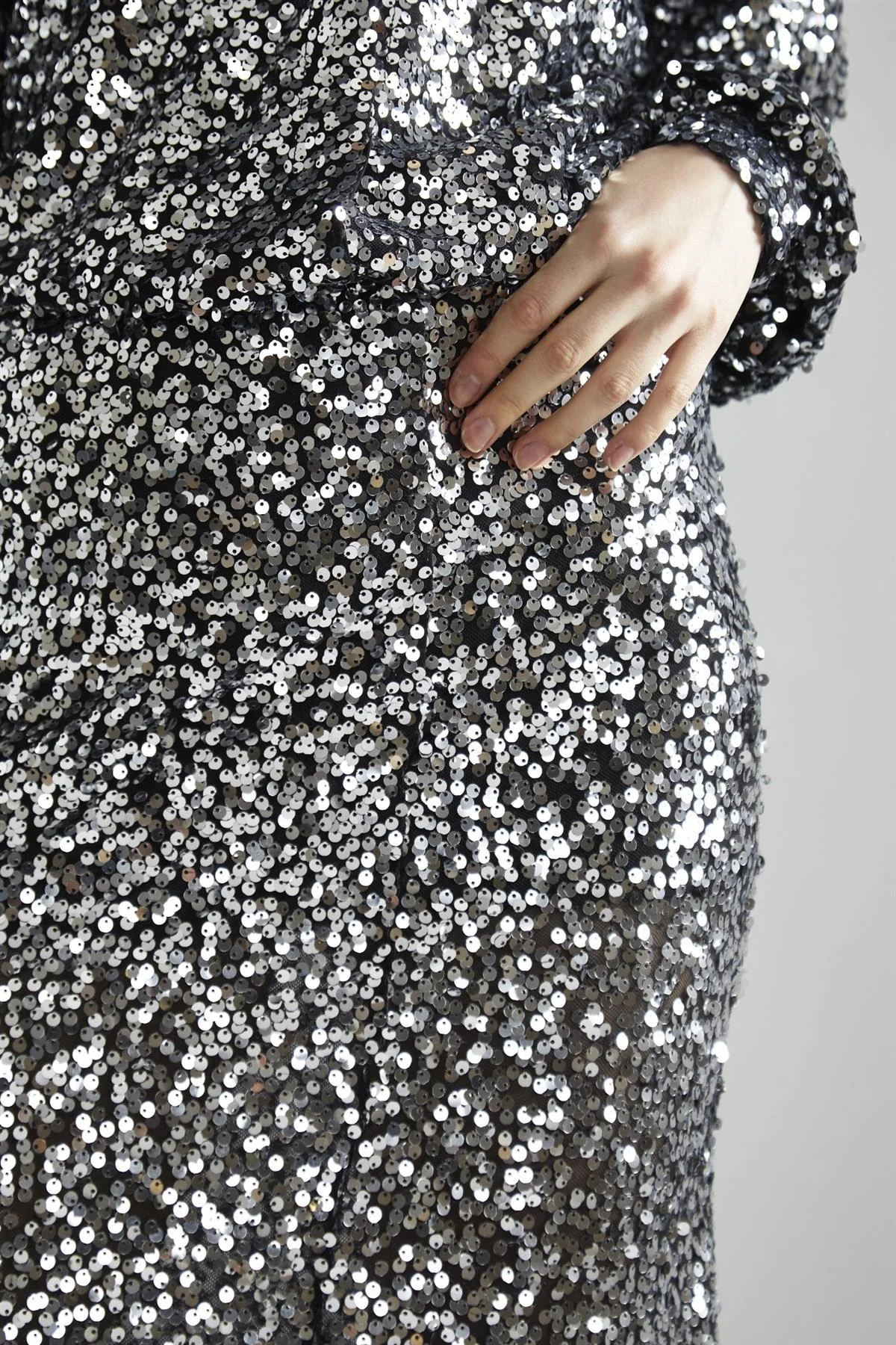 Black-Silver Sequin Bias-Cut Maxi-Skirt - Image 4