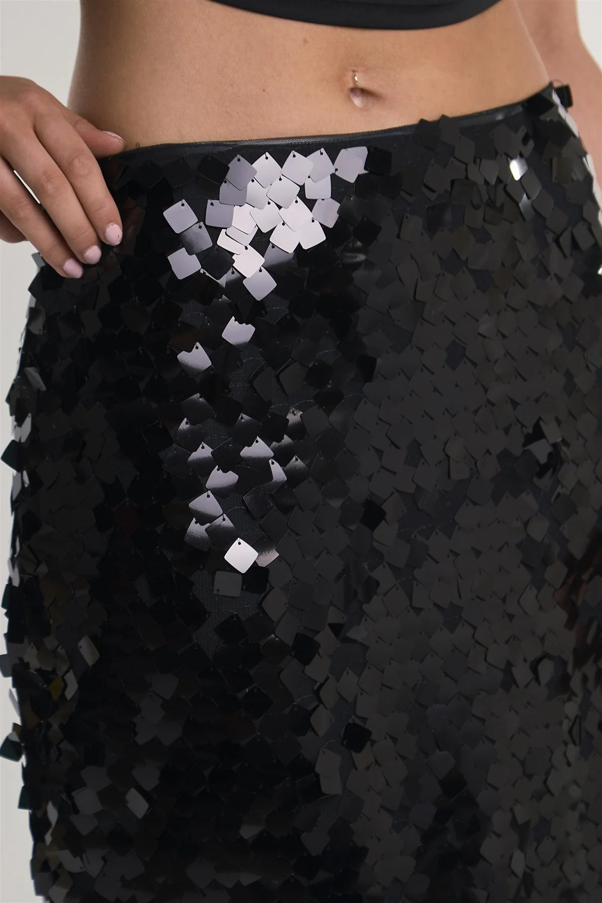 Black-Square-Sequin High-Waisted Midi-Skirt - Image 4