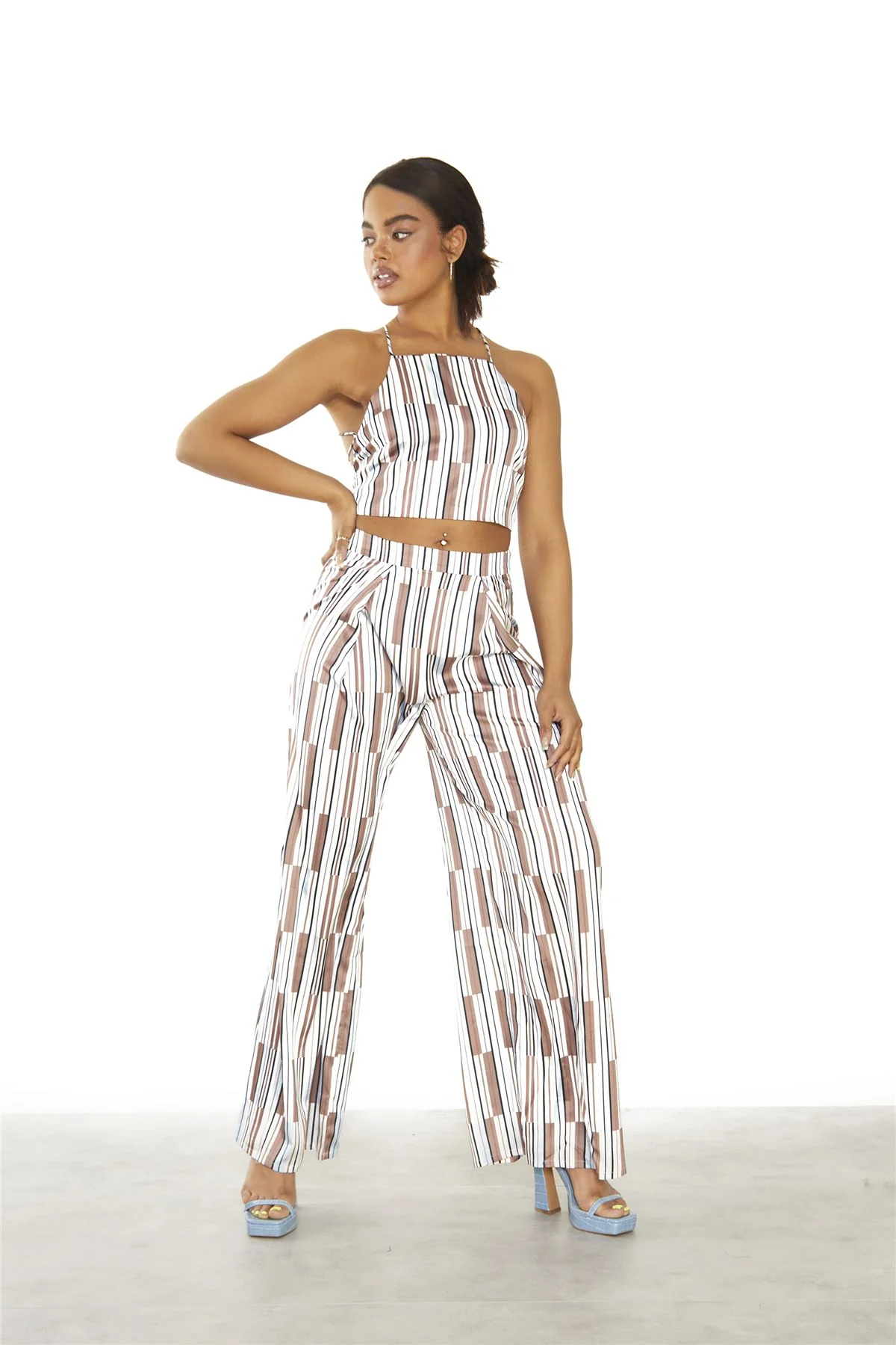 Brown Blue Stripe Tie Back Crop Top - Image 4