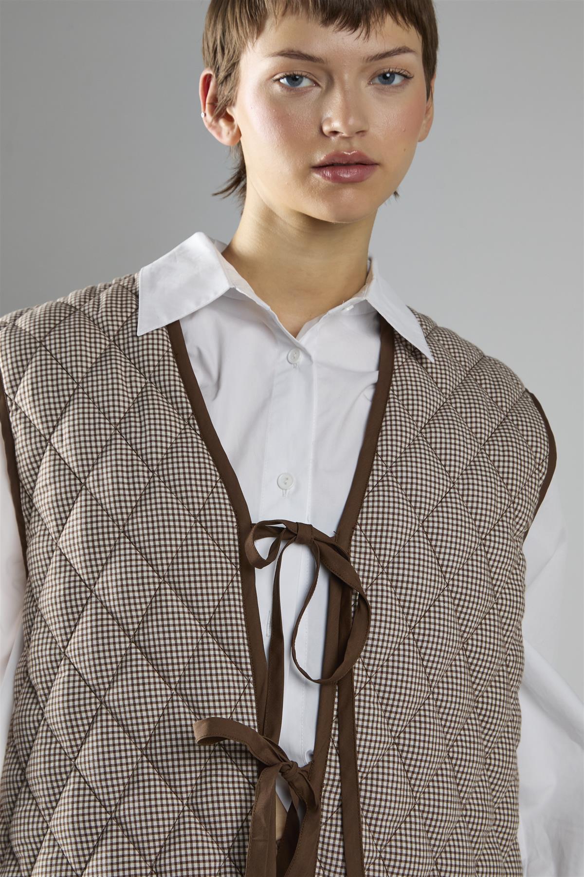Brown Cream Gingham Quilted Front Tie Gilet - Image 4