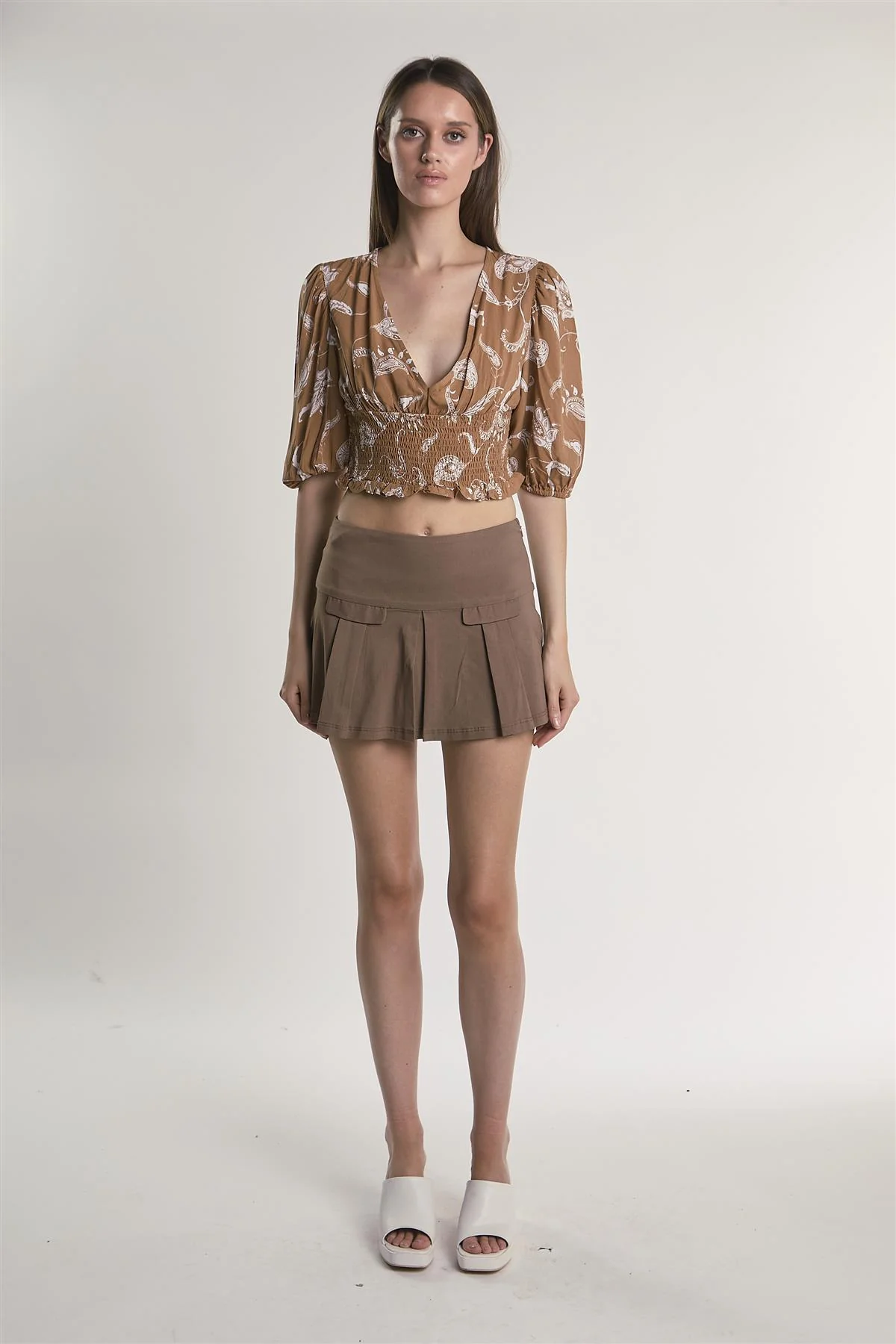 Brown Paisley Puff Sleeve V Neck Crop Top - Image 5