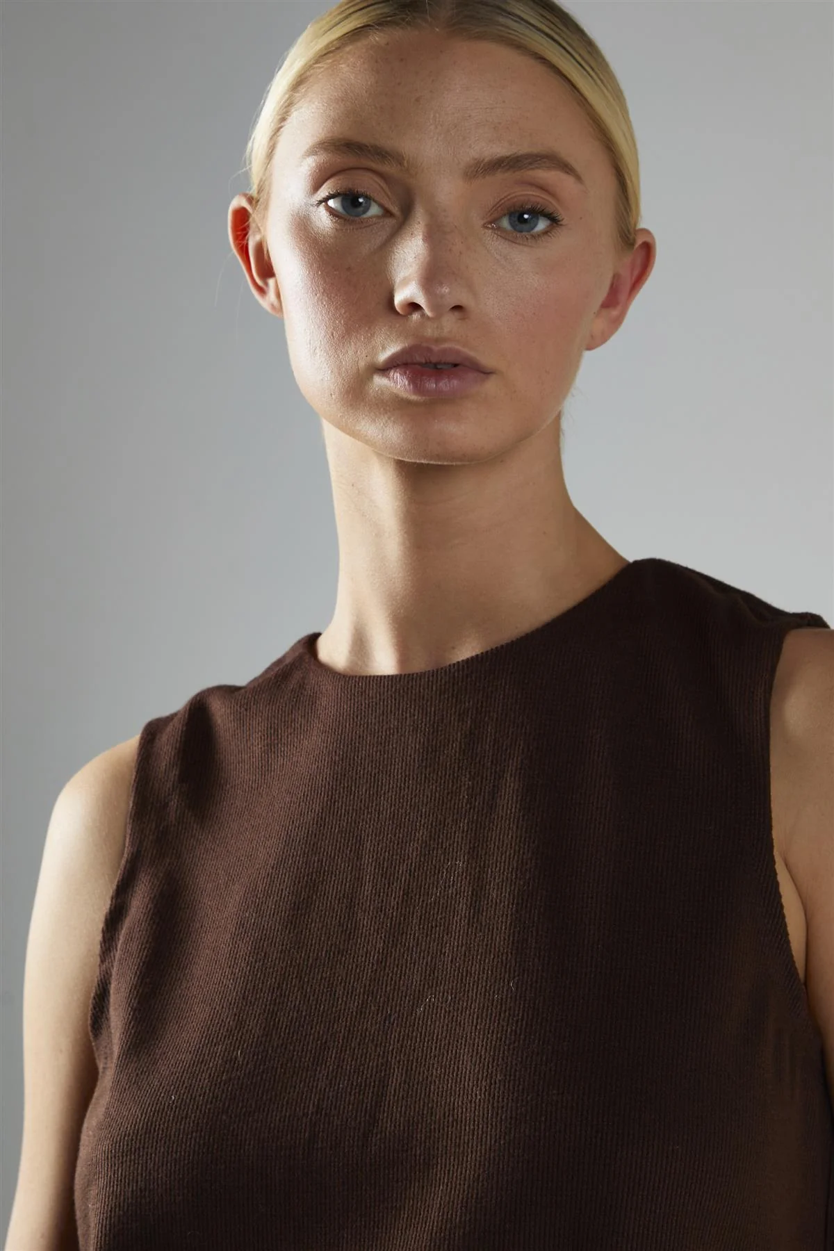 Brown-Rib Sleeveless Loose-Top - Image 4
