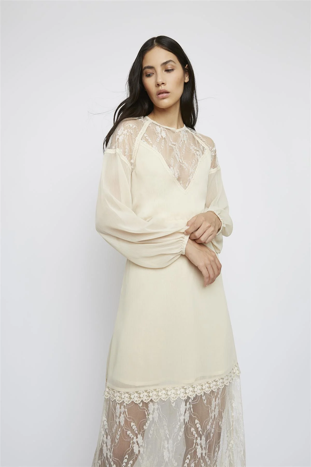 Champagne Lace-Detail Maxi-Dress - Image 3