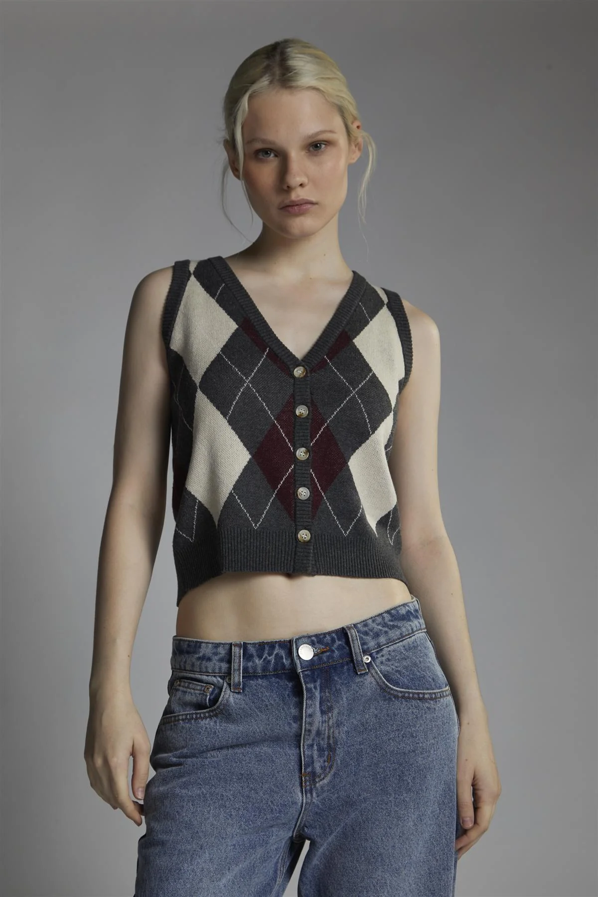Charcoal-Argyle Button-Front-Vest Crop-Top - Image 4