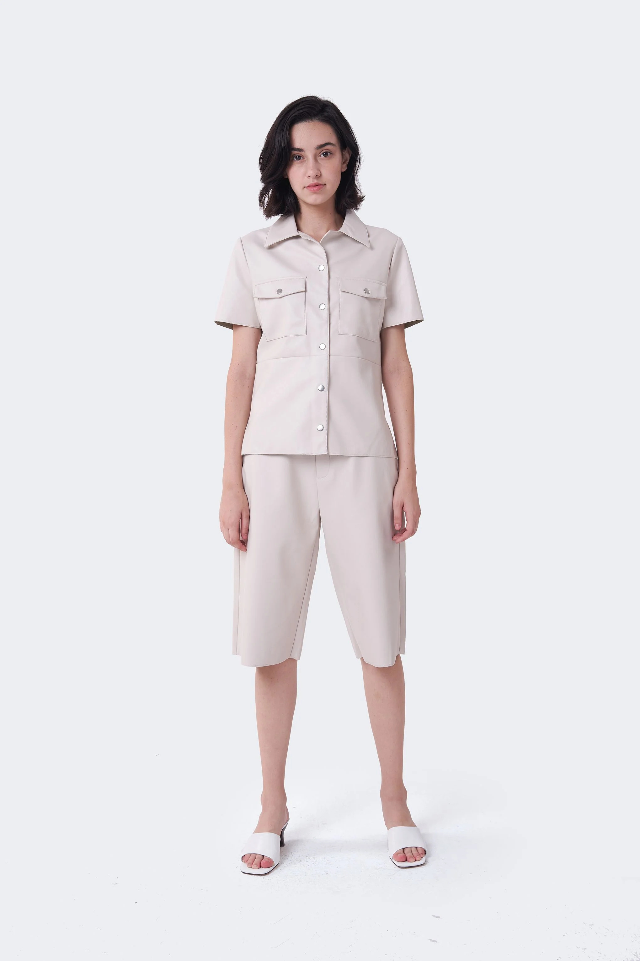 Chic Beige Knee-Length Shorts - Image 3