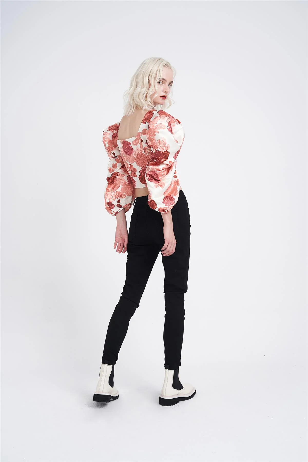 Cream-Apricot-Rose Long-Puff-Sleeve Crop-Top - Image 2