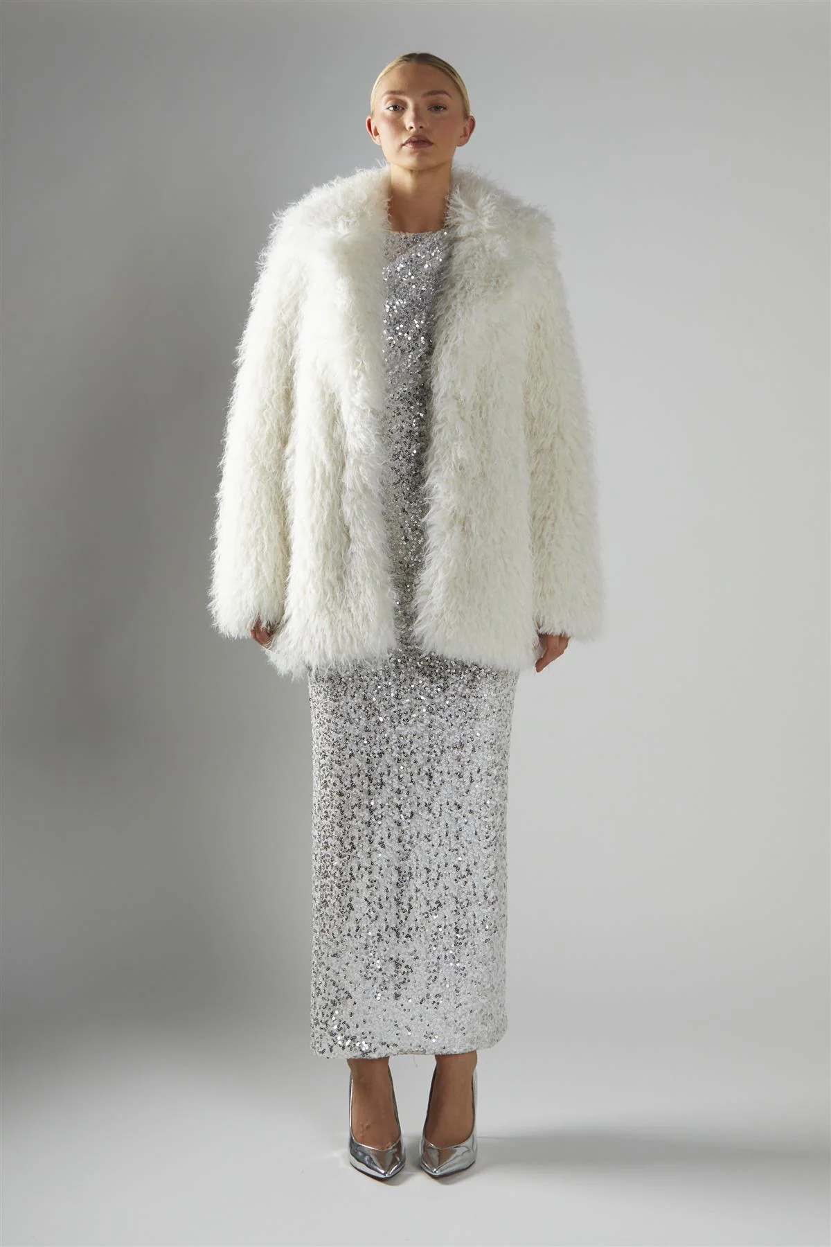 Cream Collared Faux Fur-Coat - Image 5