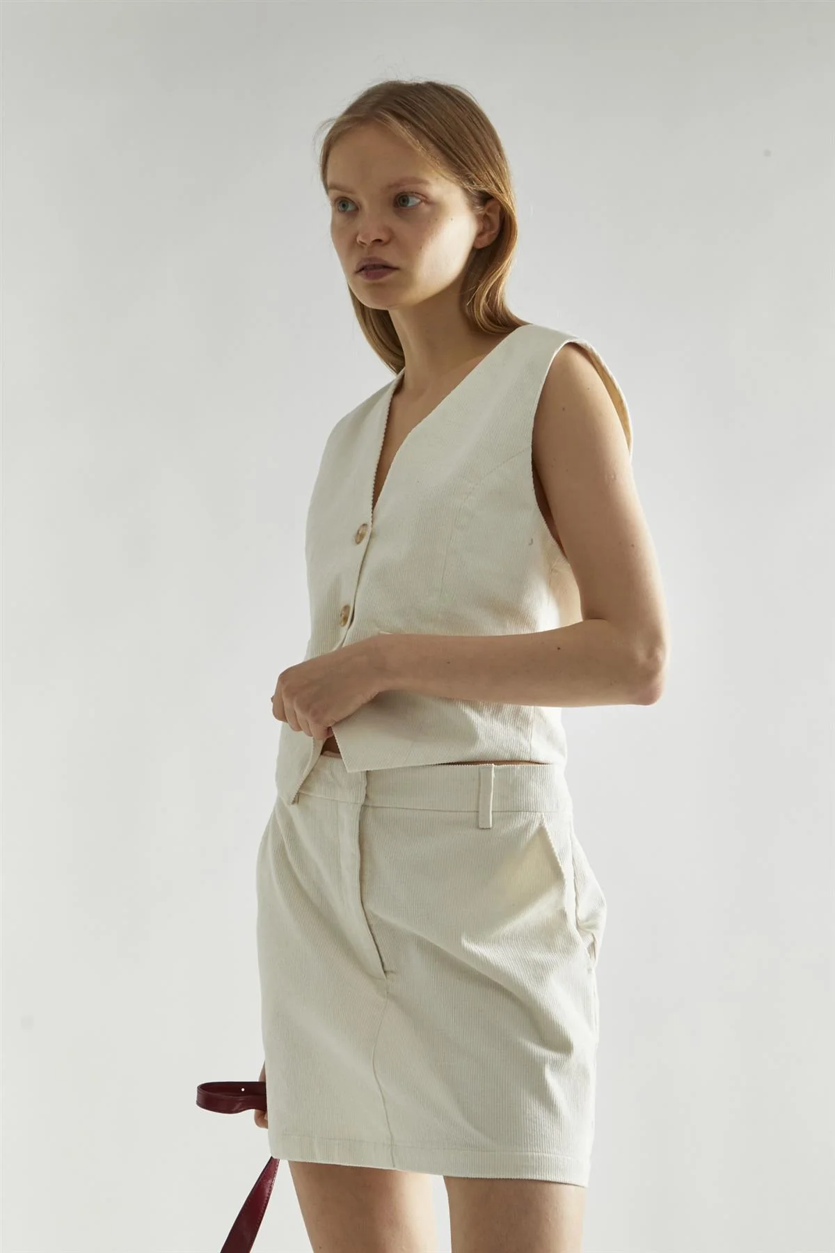 Cream-Corduroy Classic-Waistcoat - Image 3