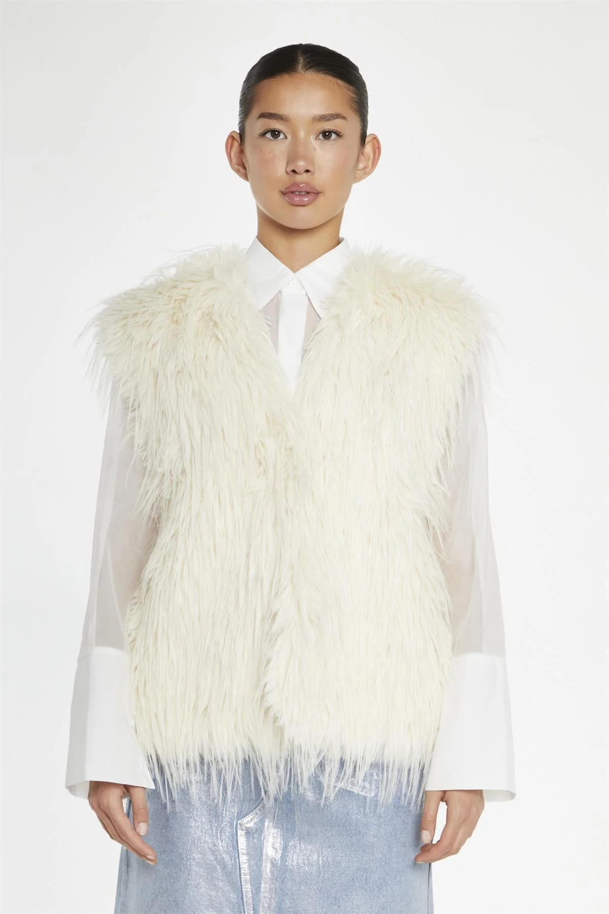 Cream Faux Fur Gilet - Image 3