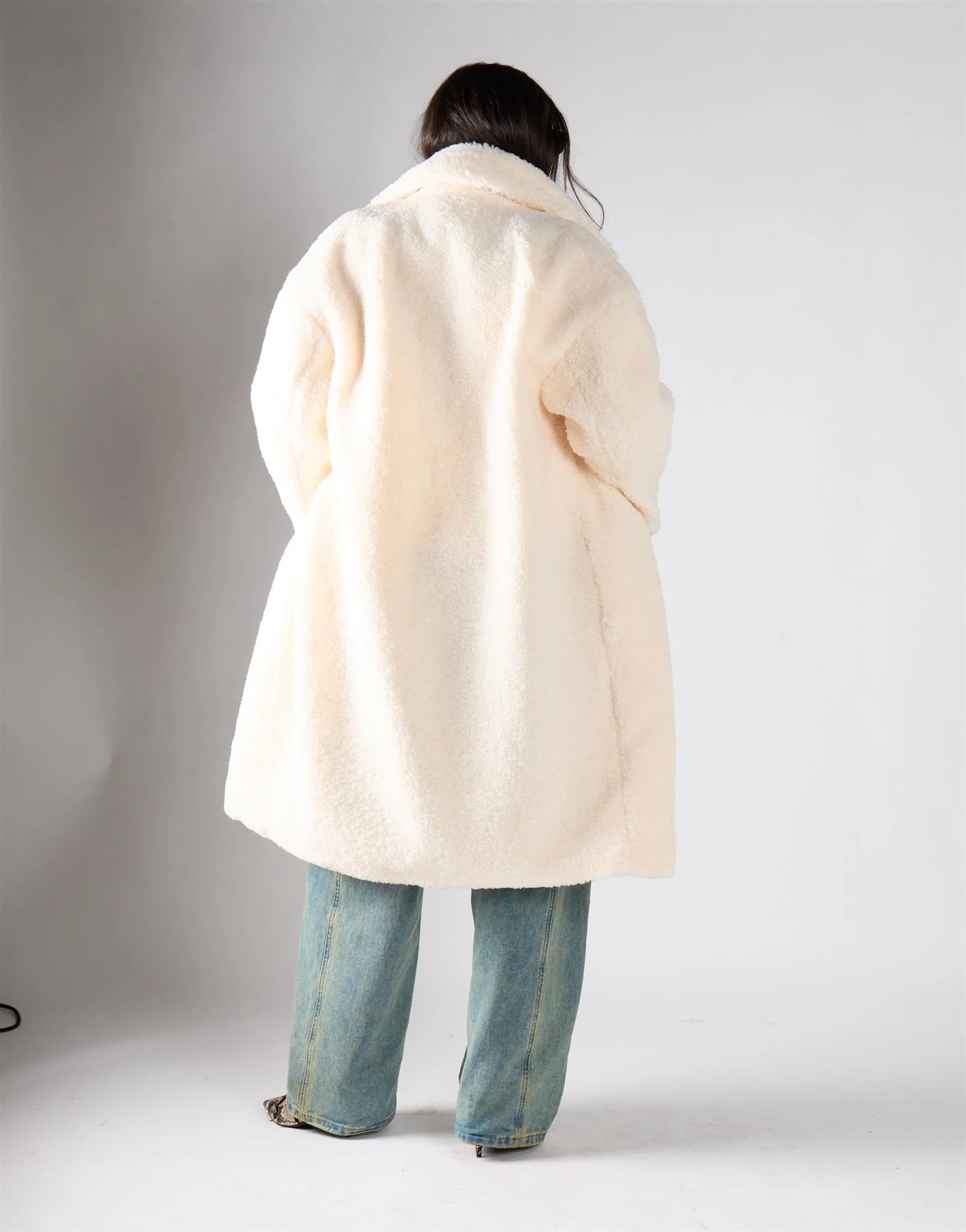 Glamorous Curve Cream Faux Fur Long Coat - Image 4