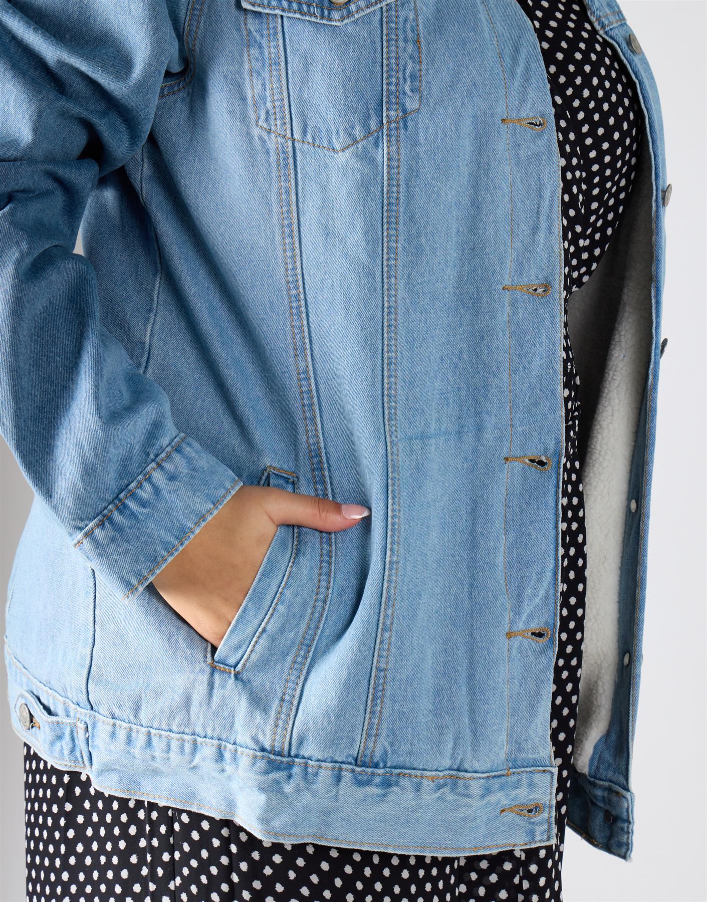 Glamorous Curve Light Wash Denim Jacket - Image 3