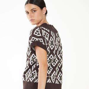 Glamorous Care Brown Geometric Print V-Neck Top - Image 4
