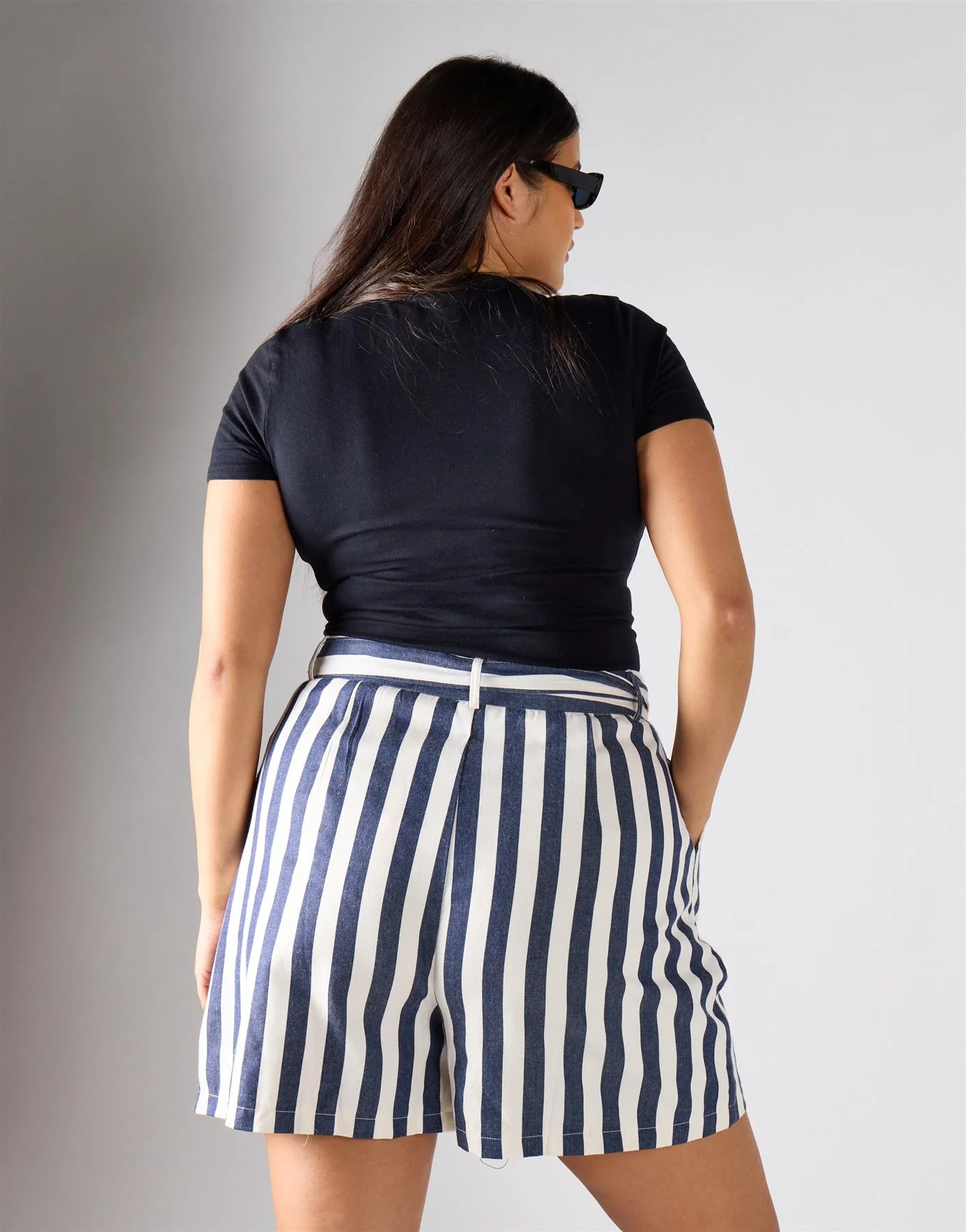 Glamorous Curve Navy White Stripe Belted Shorts - Image 4