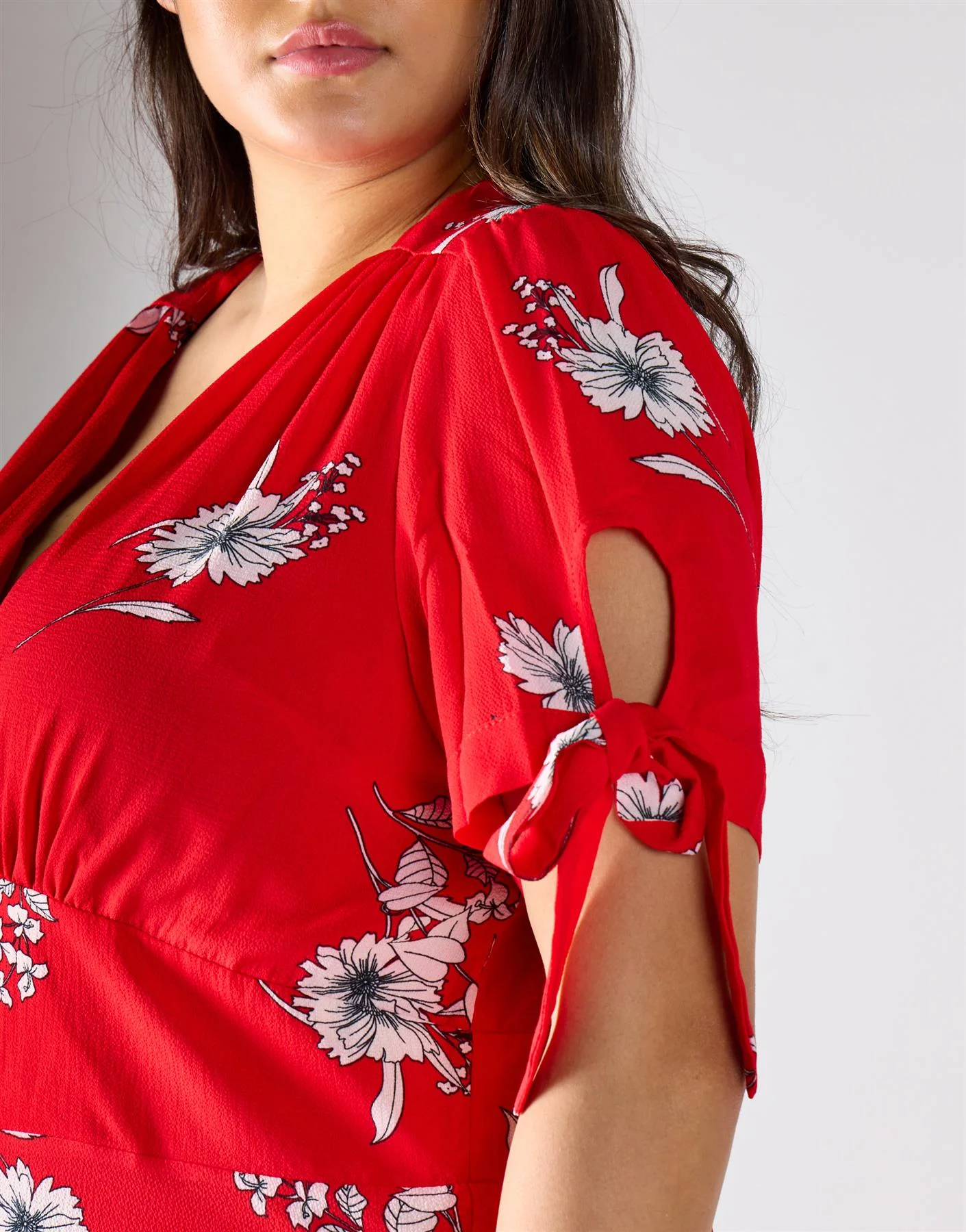 Glamorous Curve Red Floral Print Midi Dress - Image 3