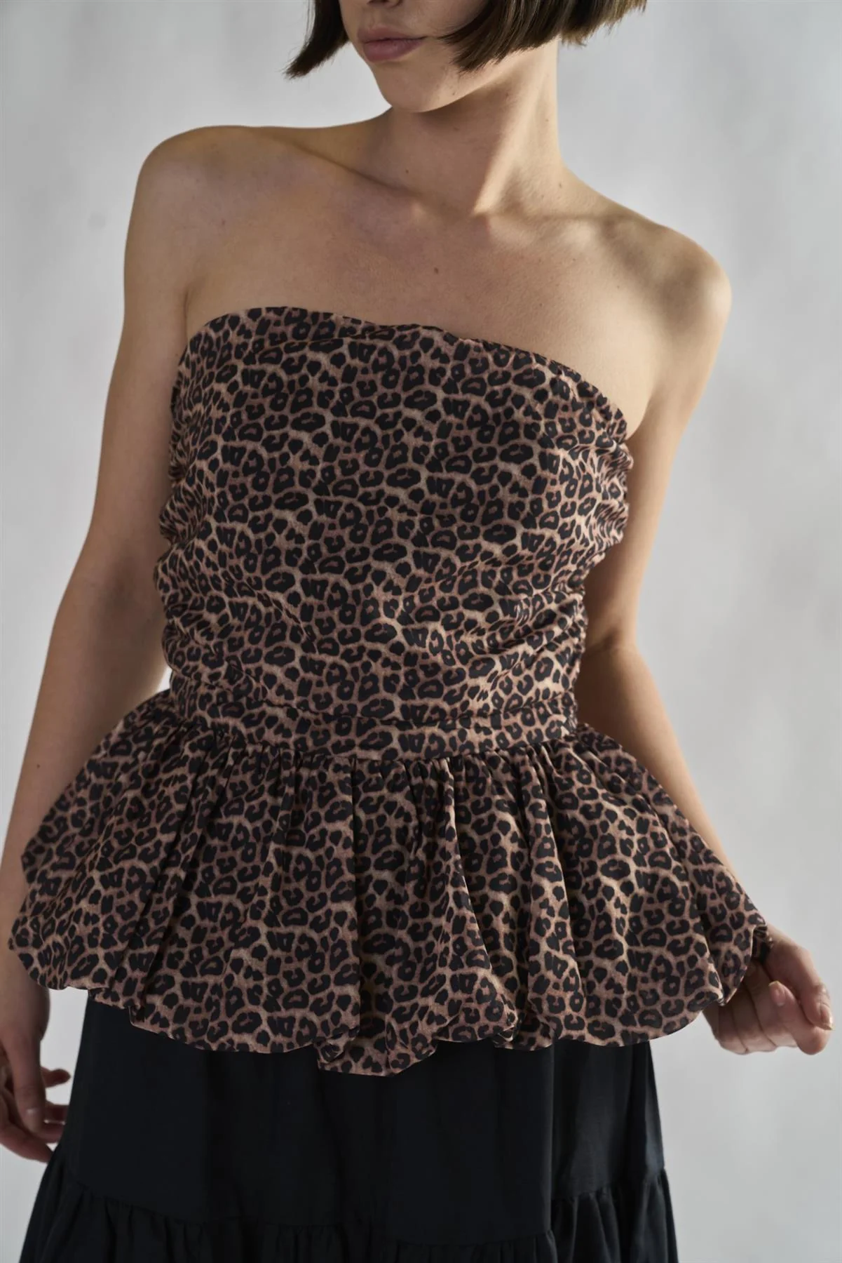 Glamorous Women's Leopard Ruffle Bandeau Crop-Top - Image 4