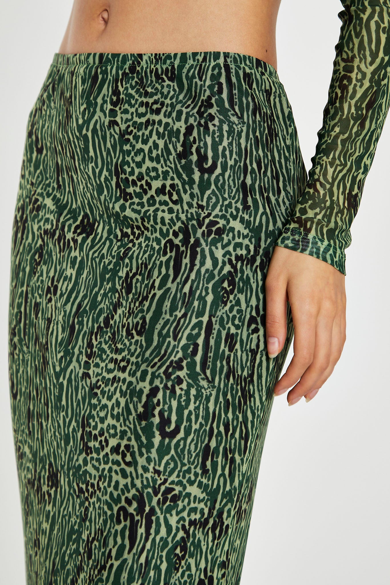 Green-Black Animal Mesh Pencil Midi-Skirt - Image 3