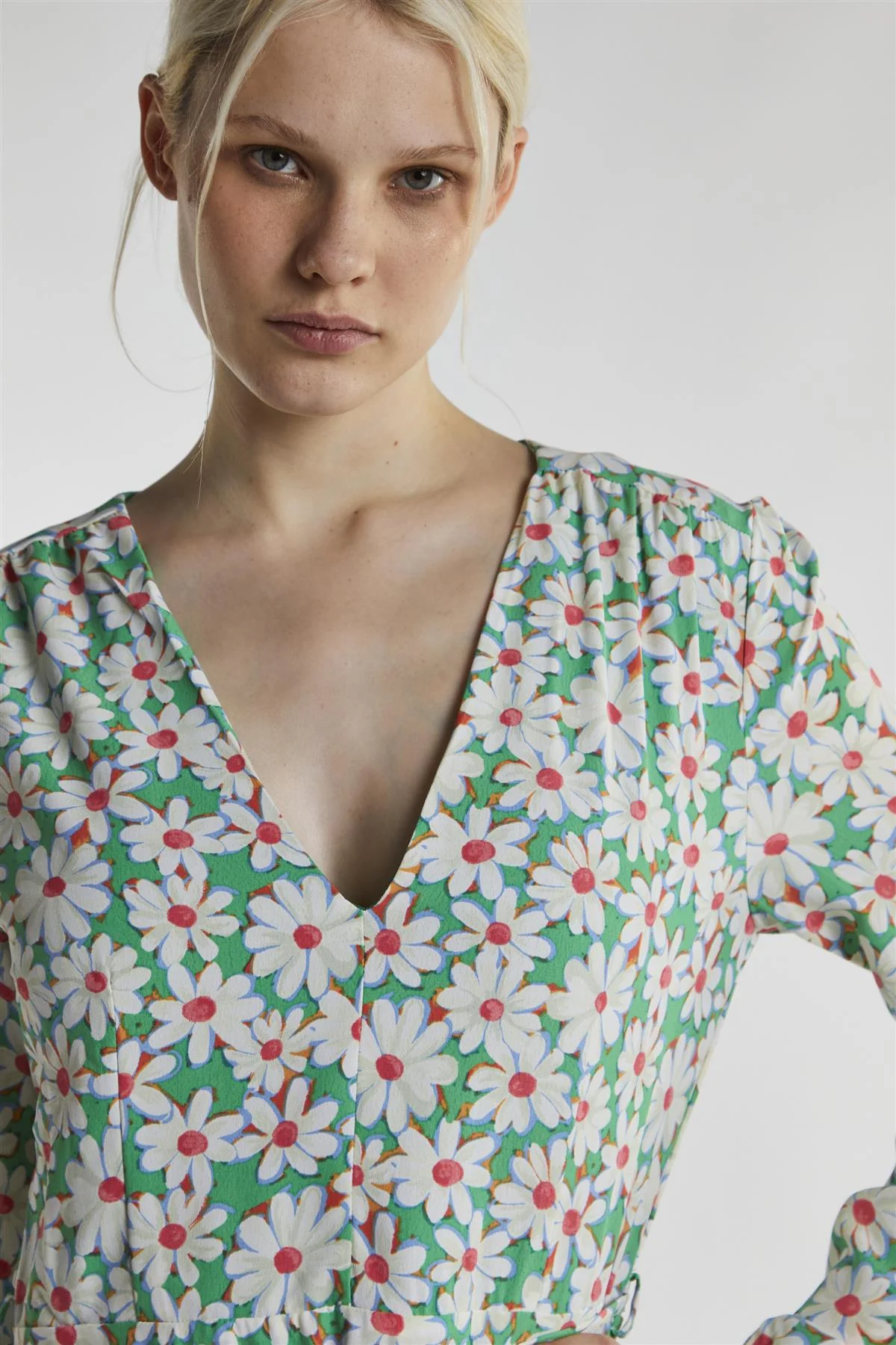 Green-Daisy Long Sleeve Mini-Dress - Image 4