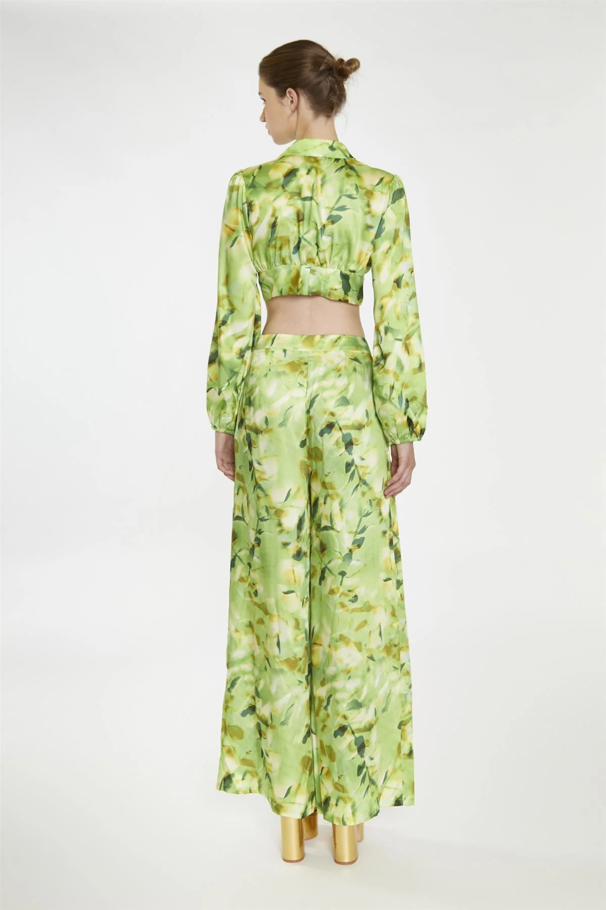 Green Multi-Blur Tie-Front Crop-Blouse - Image 3