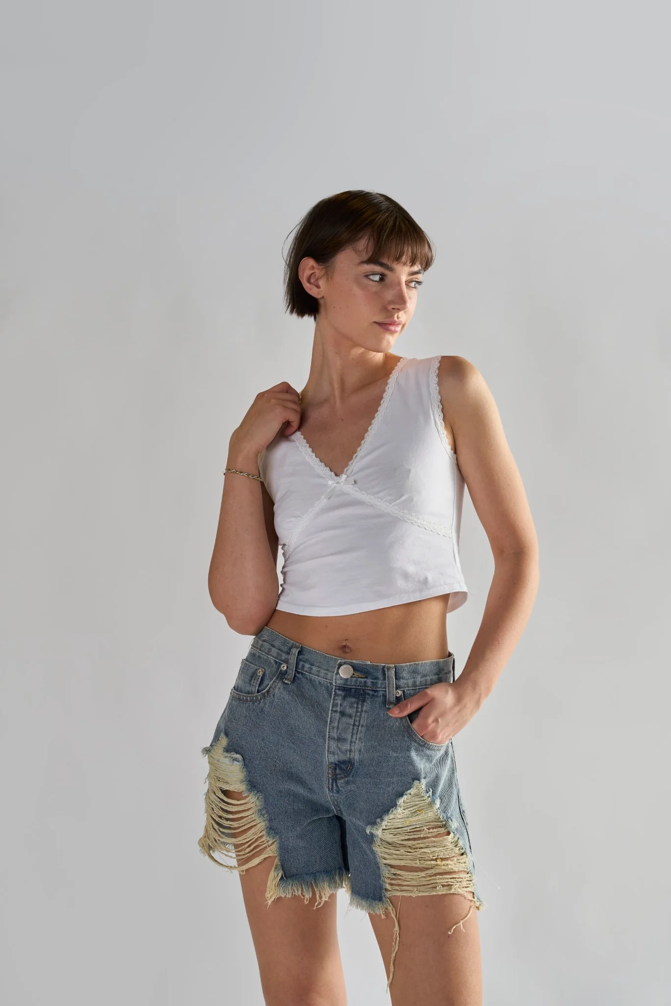 Heavy Vintage-Wash Distressed Denim Shorts - Image 5