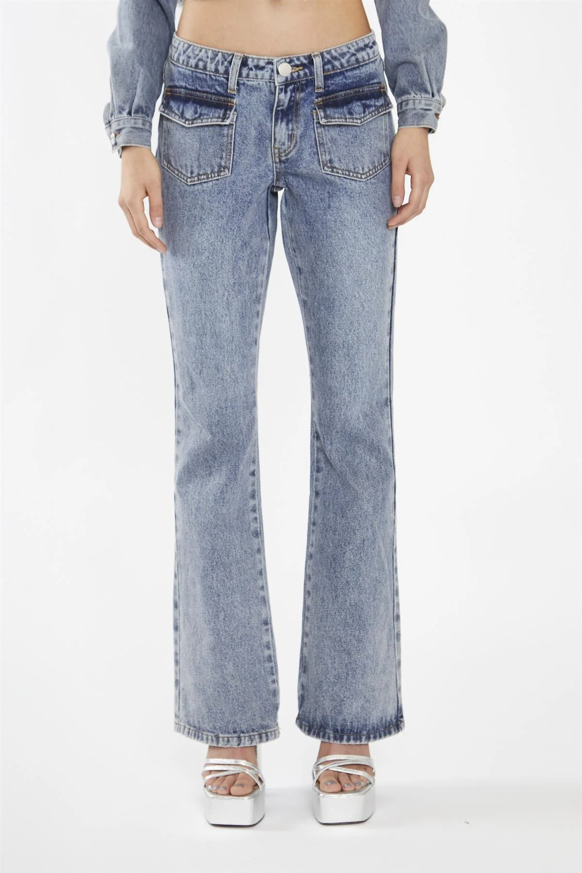 Heavy-Vintage Wash Flared -Jeans - Image 3