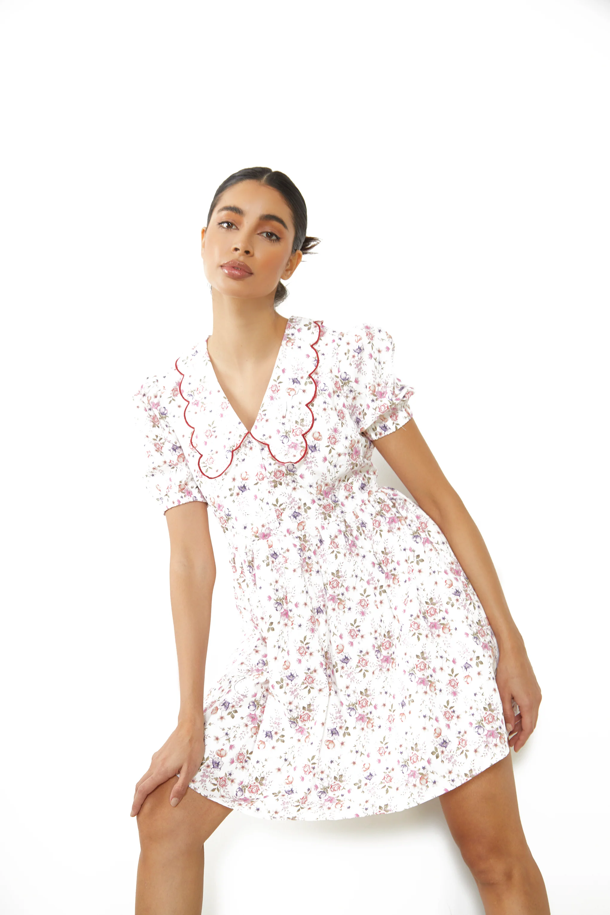 Glamorous White Vintage Flower Collar Short Sleeve Mini Dress - Image 2