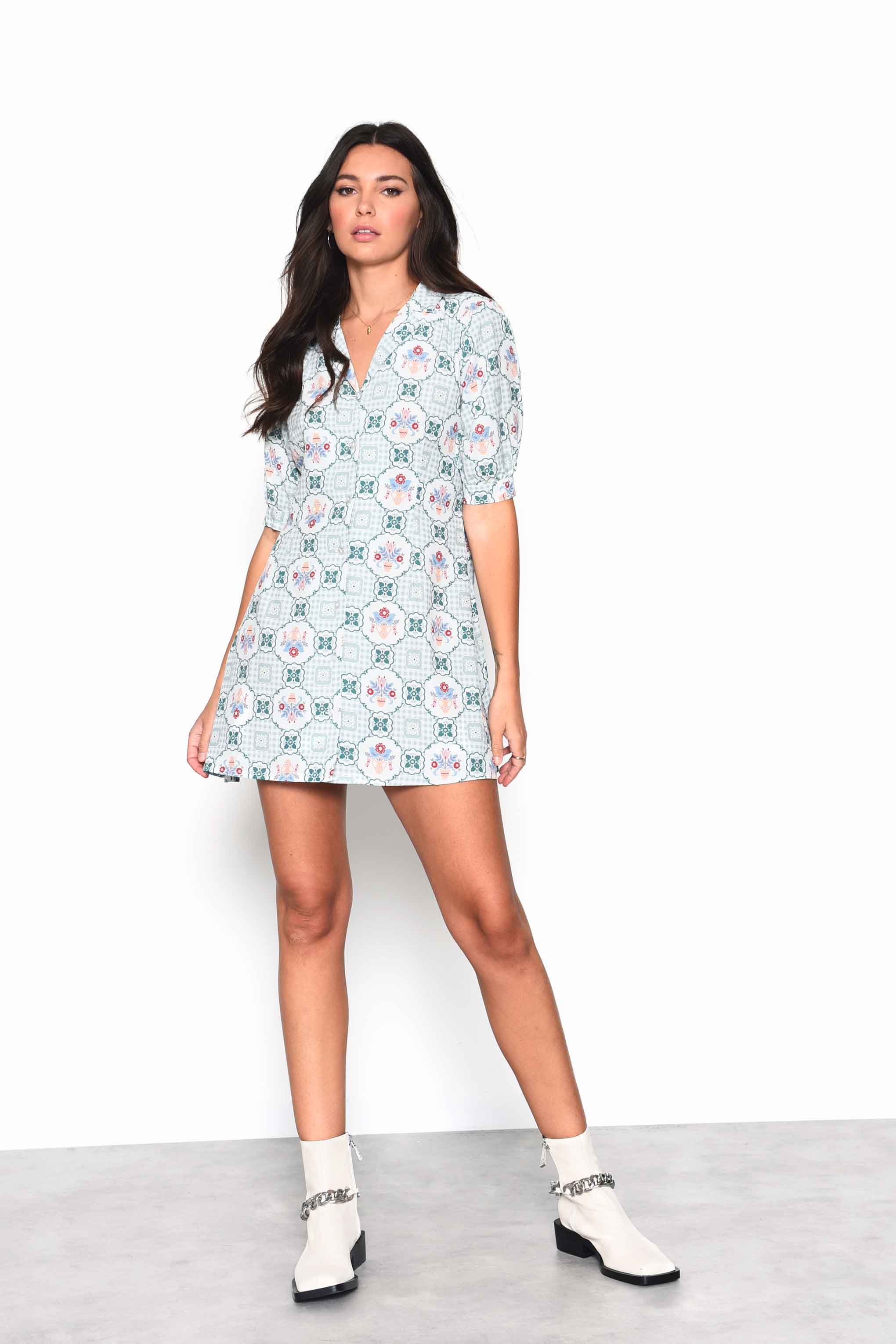 Glamorous Green Floral Button Down Mini Tea Dress with Collar - Image 3