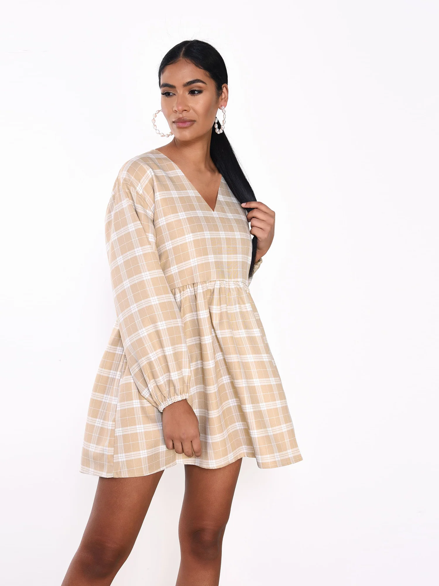 Glamorous Stone Cream Check V- Neck shift Dress - Image 3