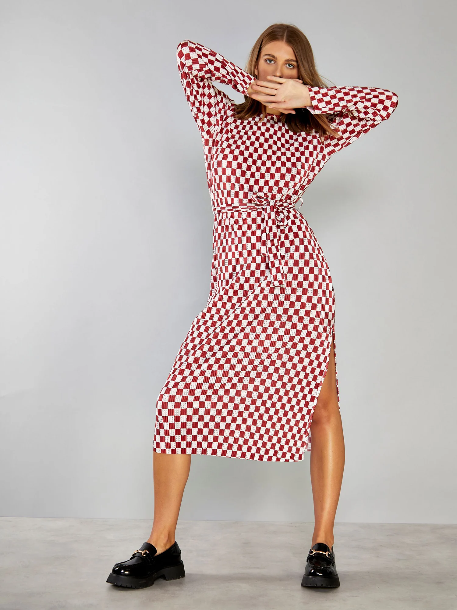 Glamorous Dark Red Check Plisse Side Split Tie Waist Midi Dress - Image 3