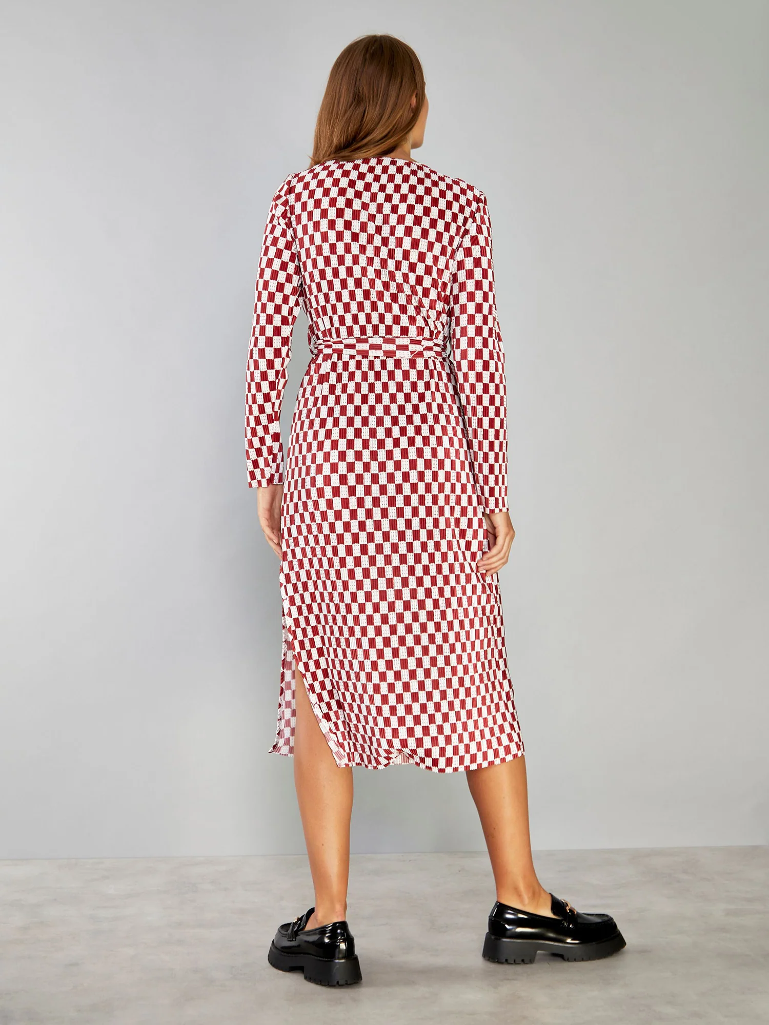 Glamorous Dark Red Check Plisse Side Split Tie Waist Midi Dress - Image 4