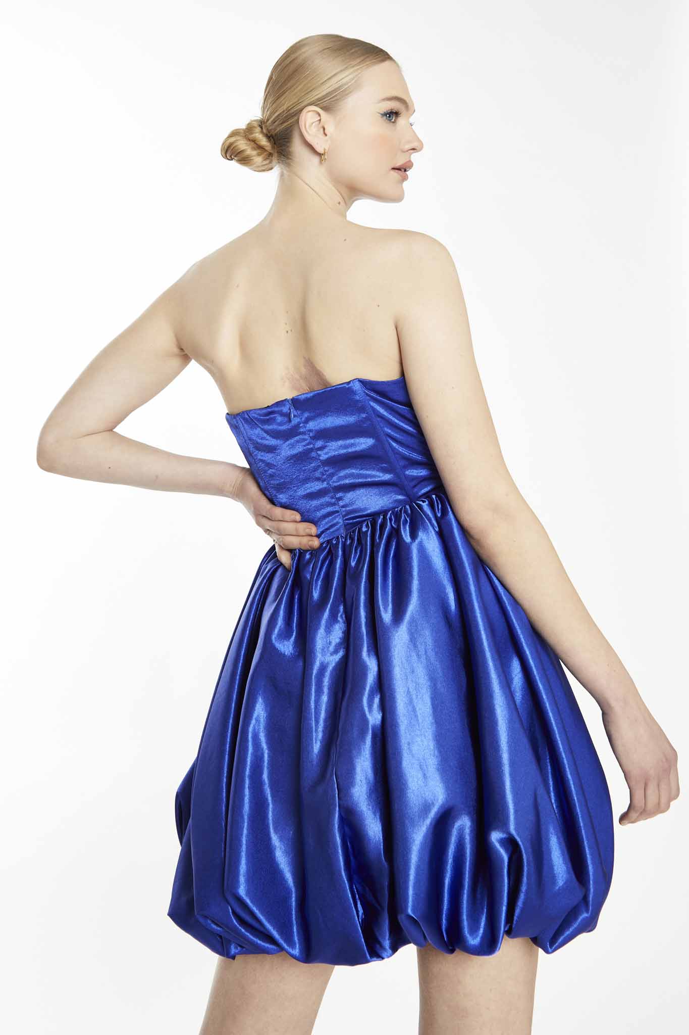 Glamorous Collection Bright Blue Strapless Puff Skirt Mini Dress - Image 2