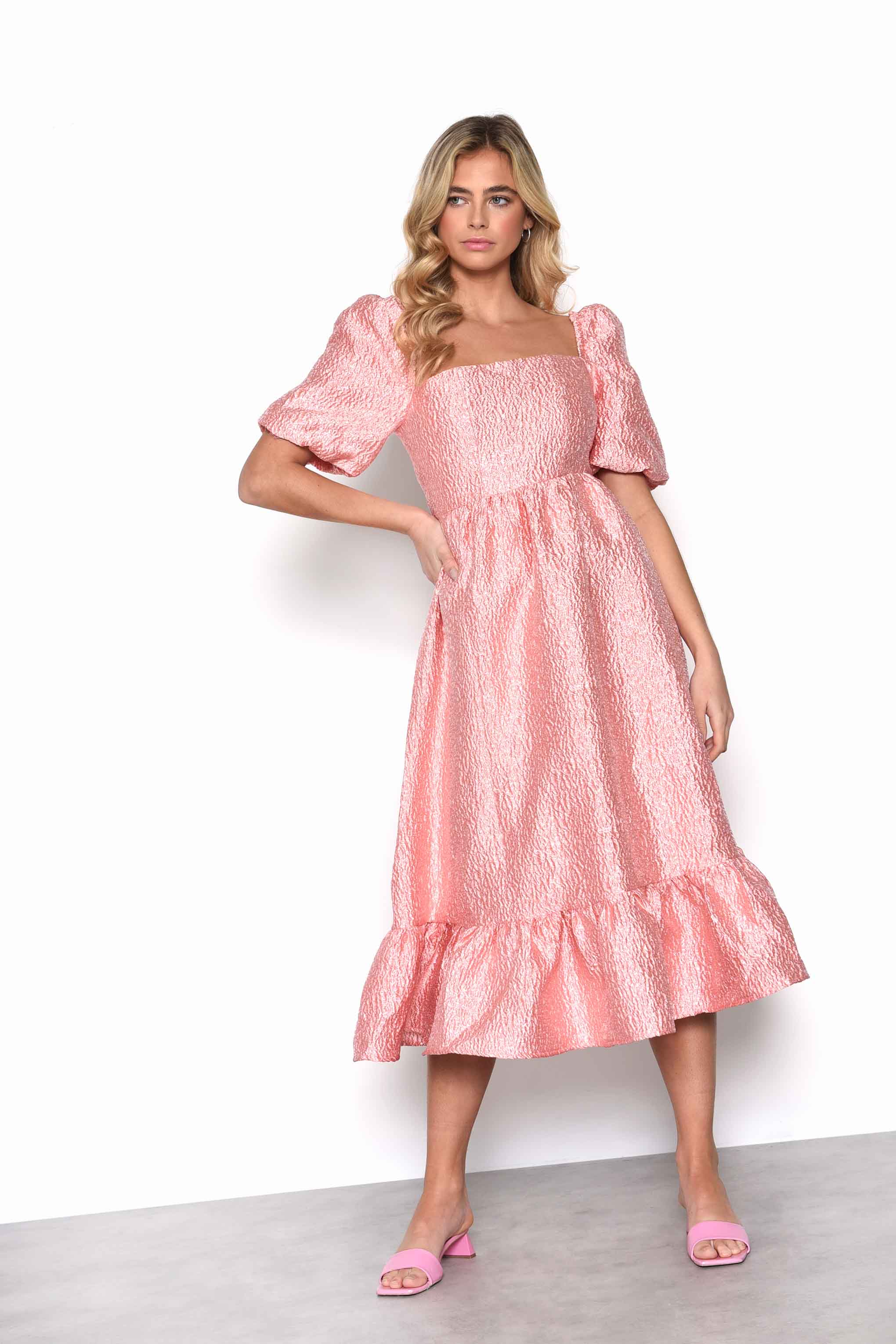 Glamorous Light Coral Textured Square Neck Puff Sleeve Empire line Midaxi Dress with Tiered Oversized Skirt - Image 3