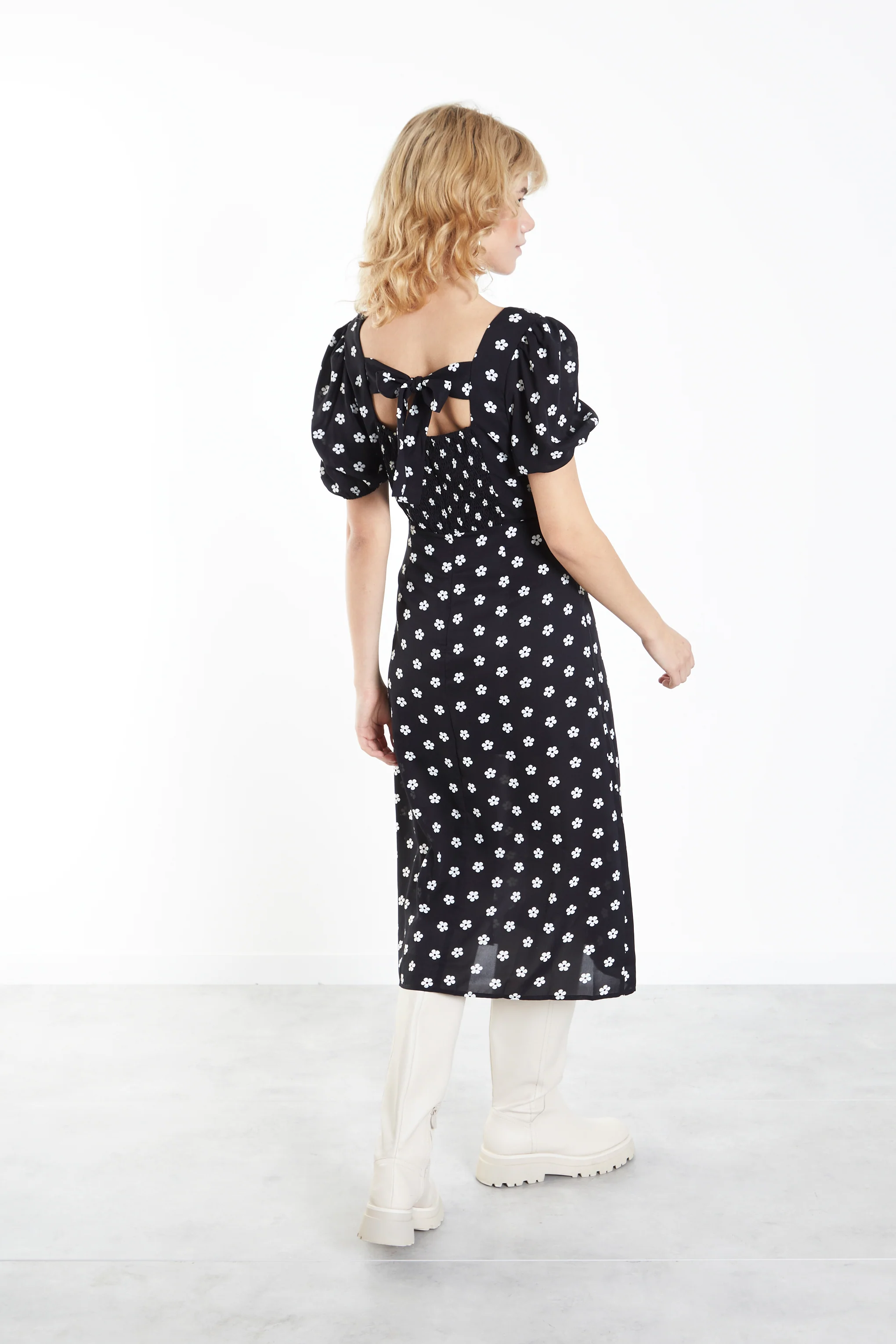 Glamorous Black White Daisy Tie Back Midi Dress - Image 2