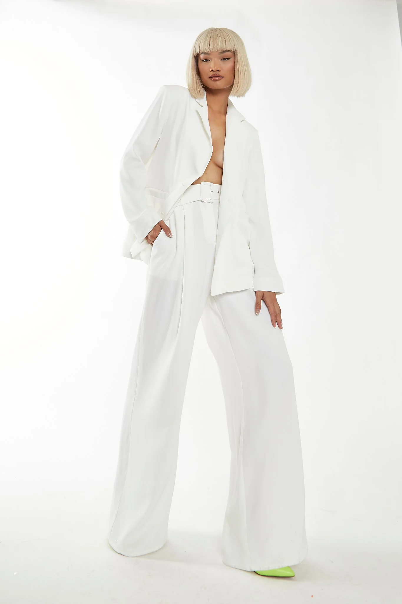 White Boxy Oversized Blazer - Image 4